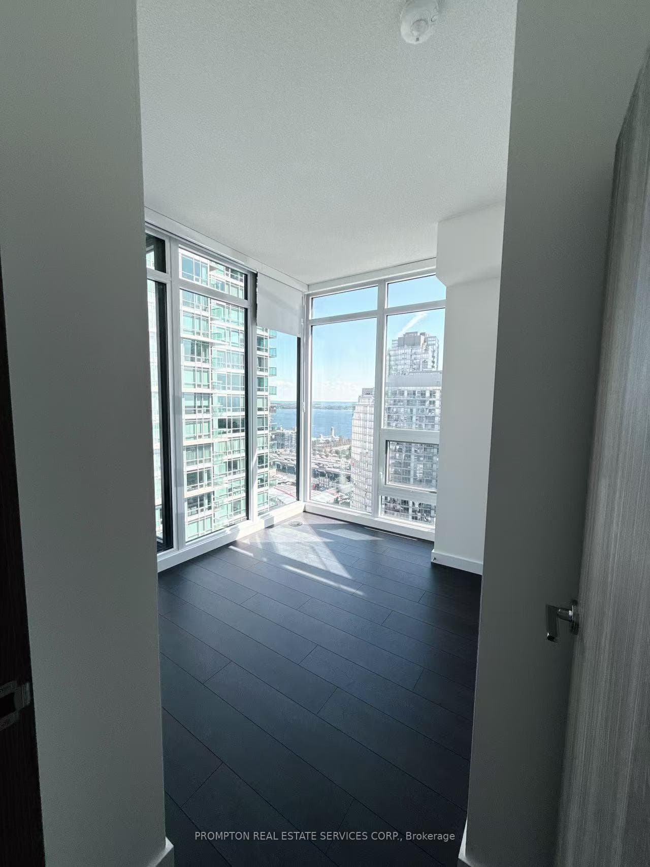 1 CONCORD CITYPLACE Way Unit 2005 photo 23