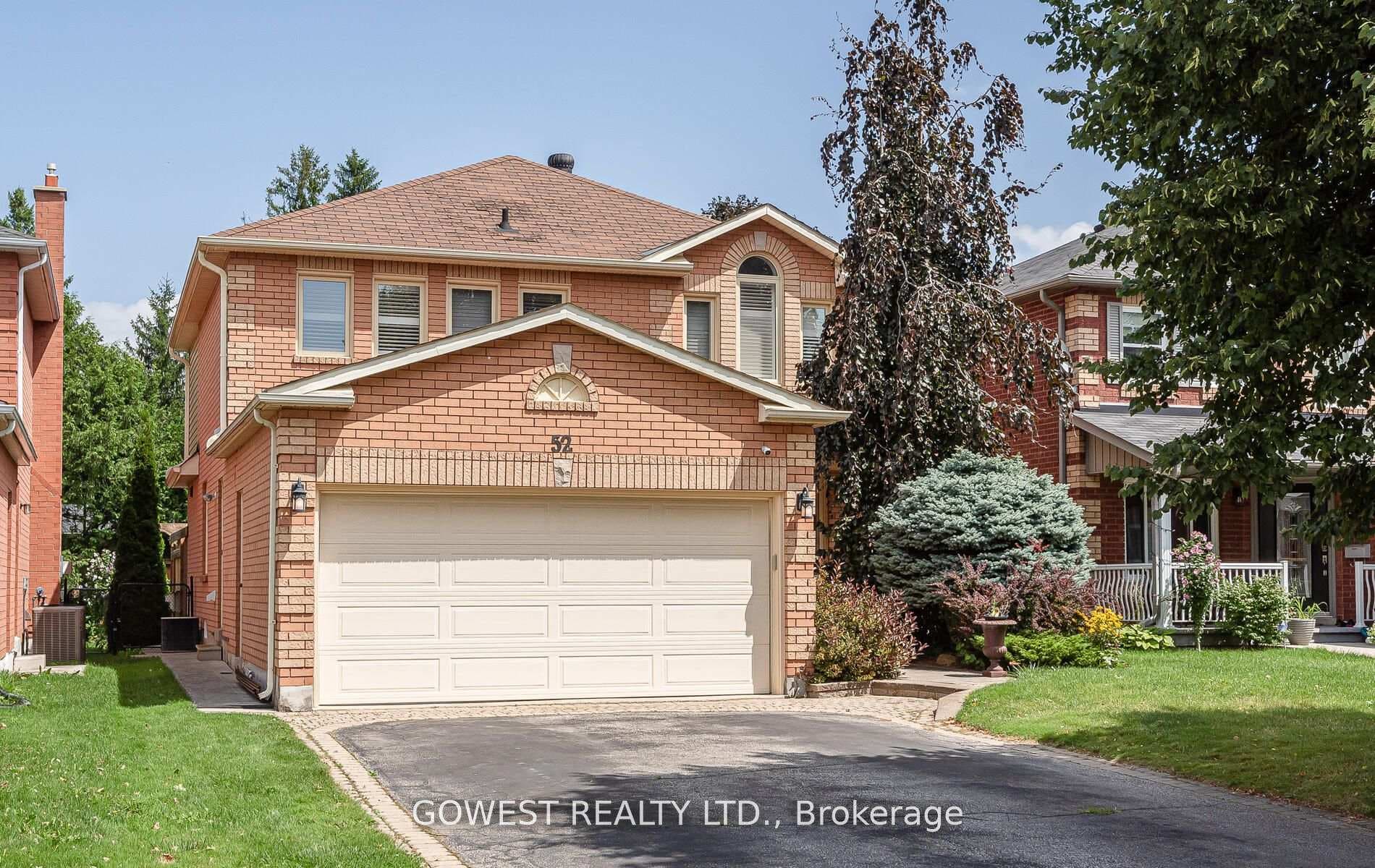 52 Davis Crescent photo 1