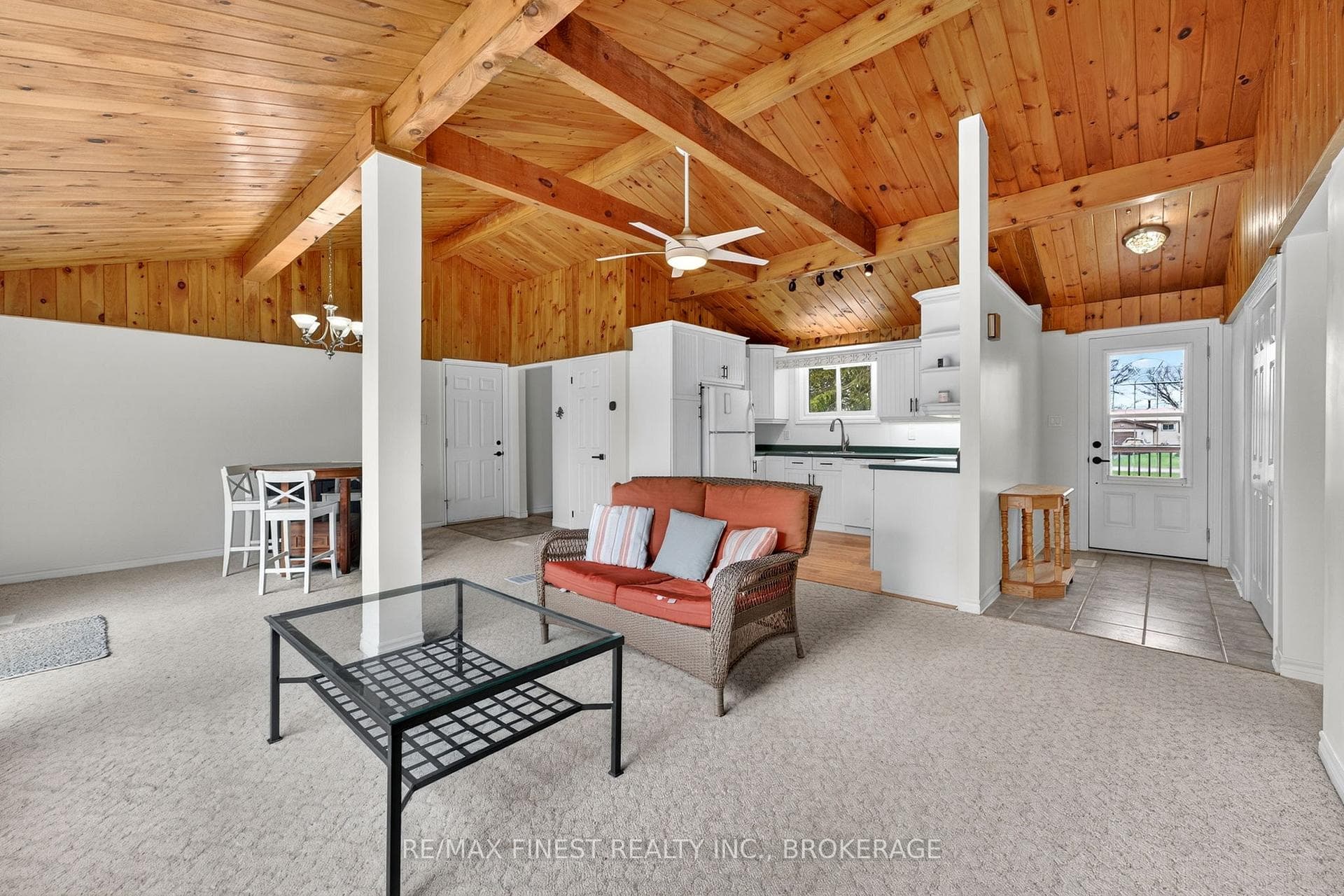 8 Sunrise Court photo 5