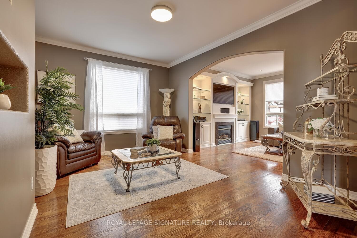 943 Gaslight Way photo 9