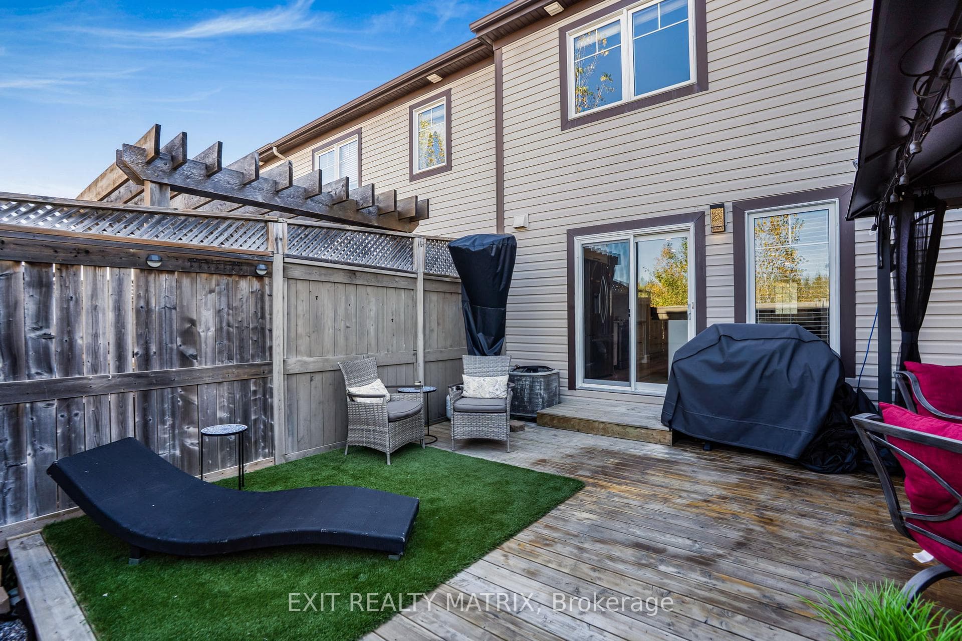180 Soleil Avenue photo 29