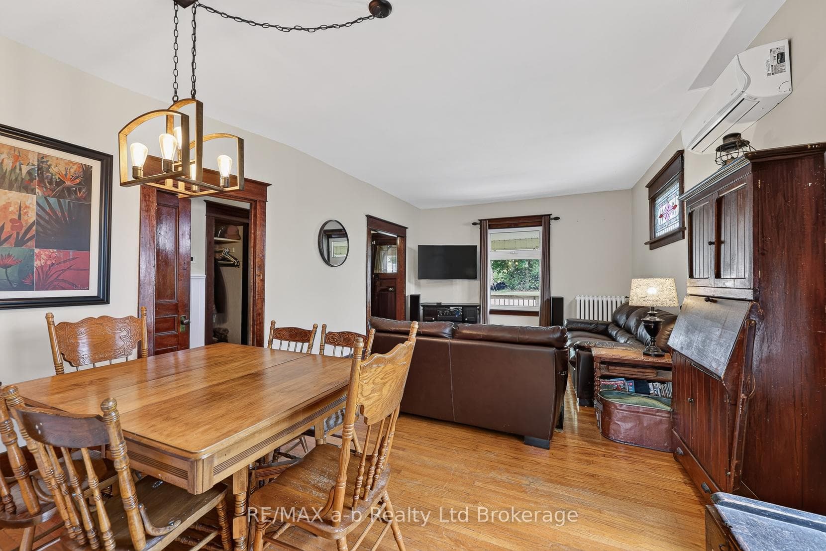 301 Thames Street photo 8