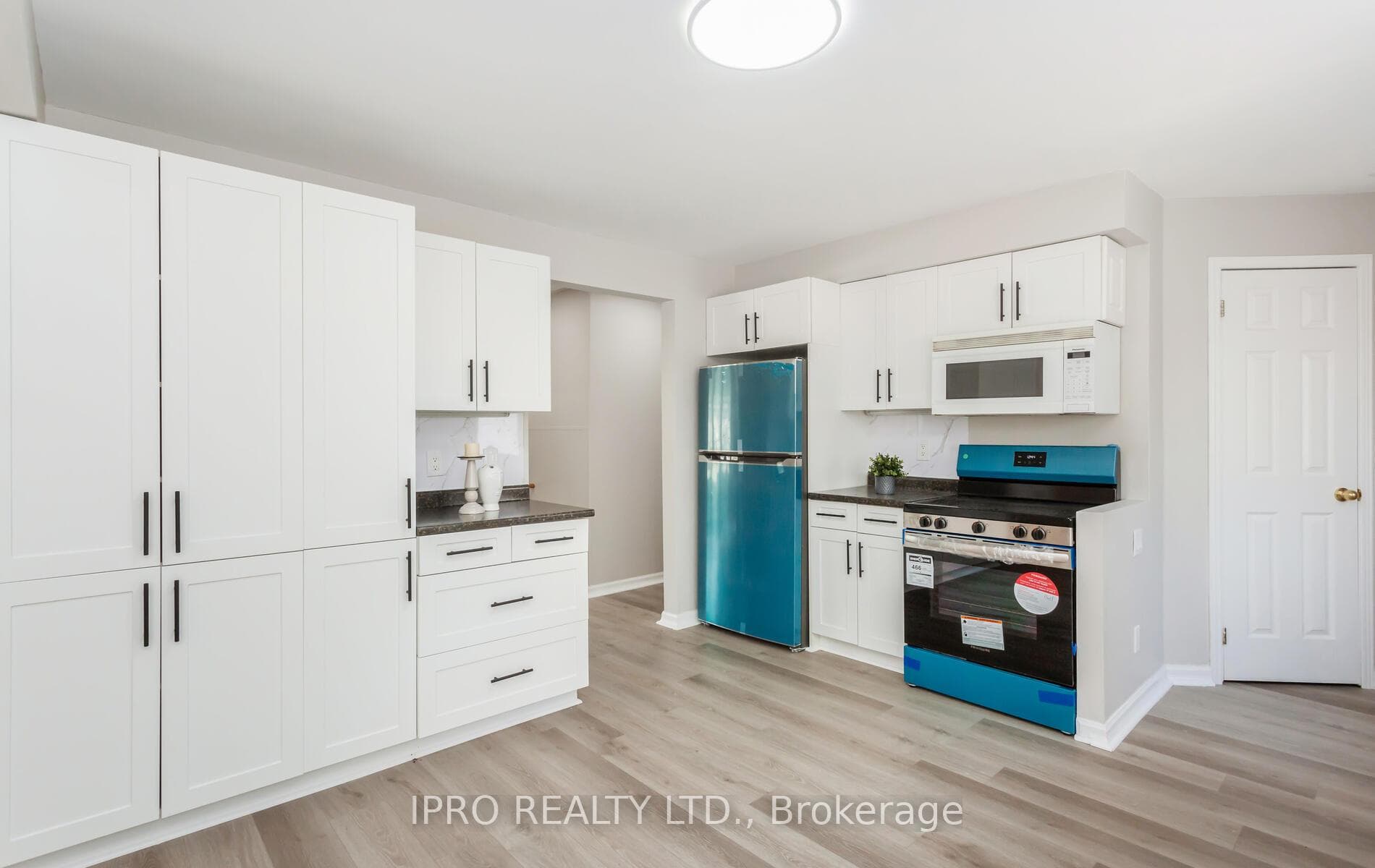 578 TRAFFORD Crescent photo 21