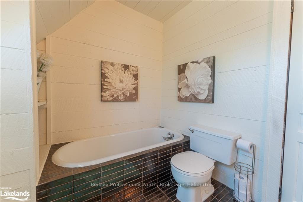 1011 STERLING Lane photo 28