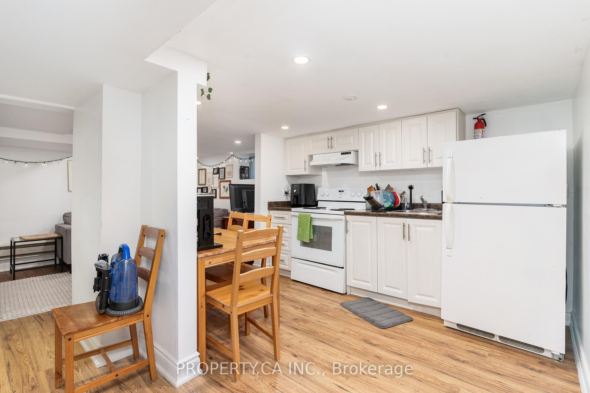 69 Jasper Avenue photo 11