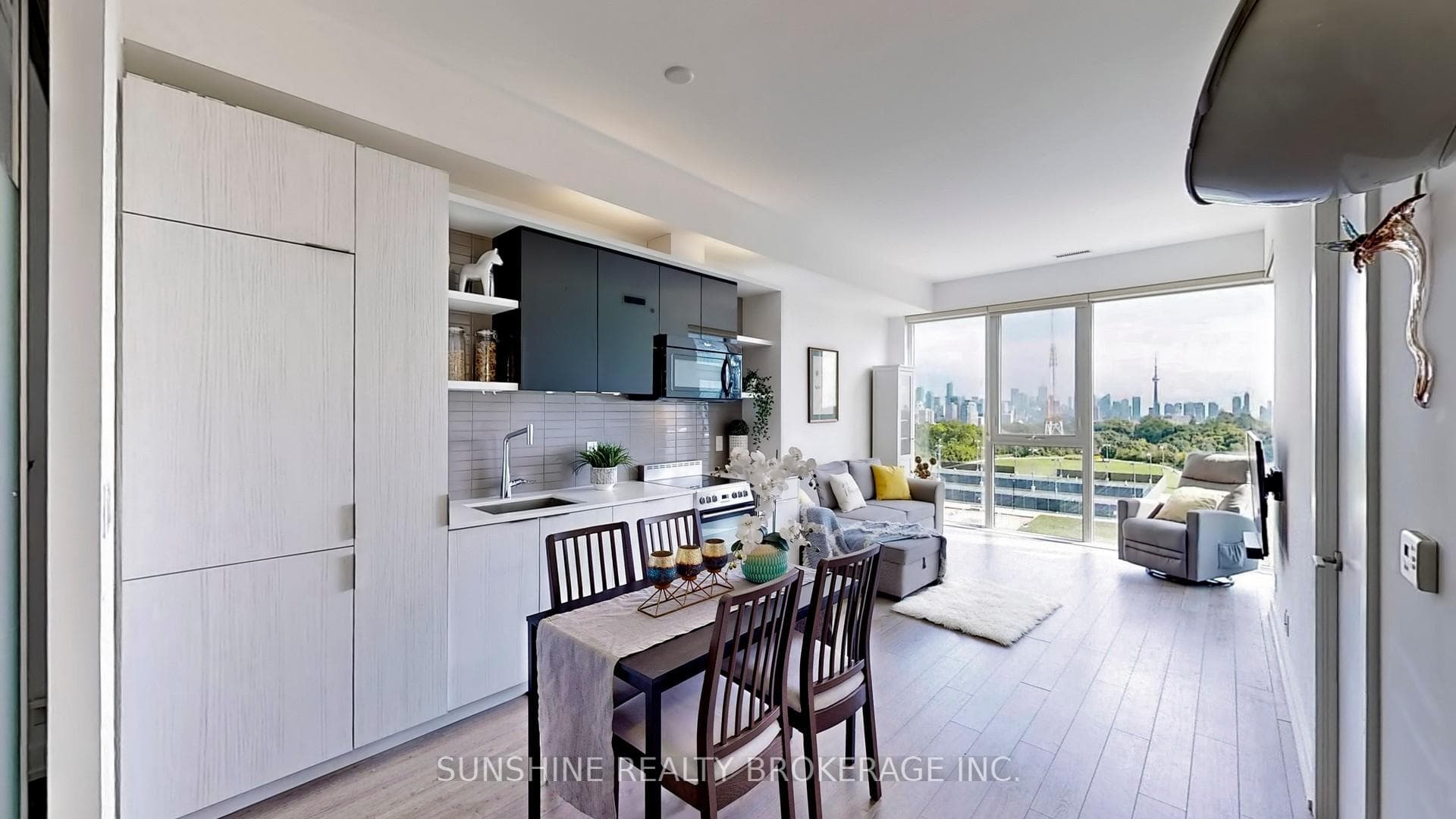 6 Parkwood Avenue Unit 709 photo 10