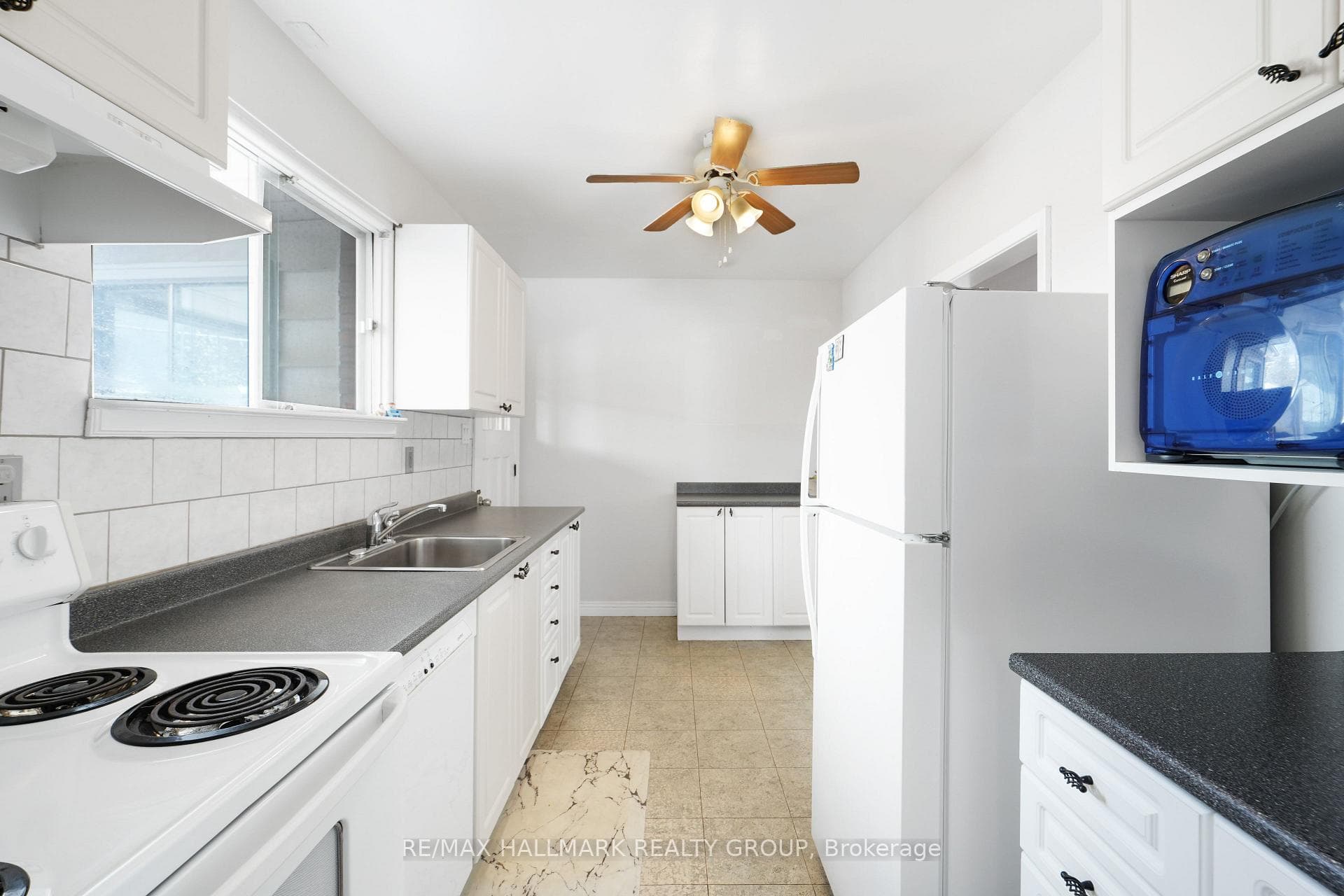 1289 Evans Boulevard photo 13