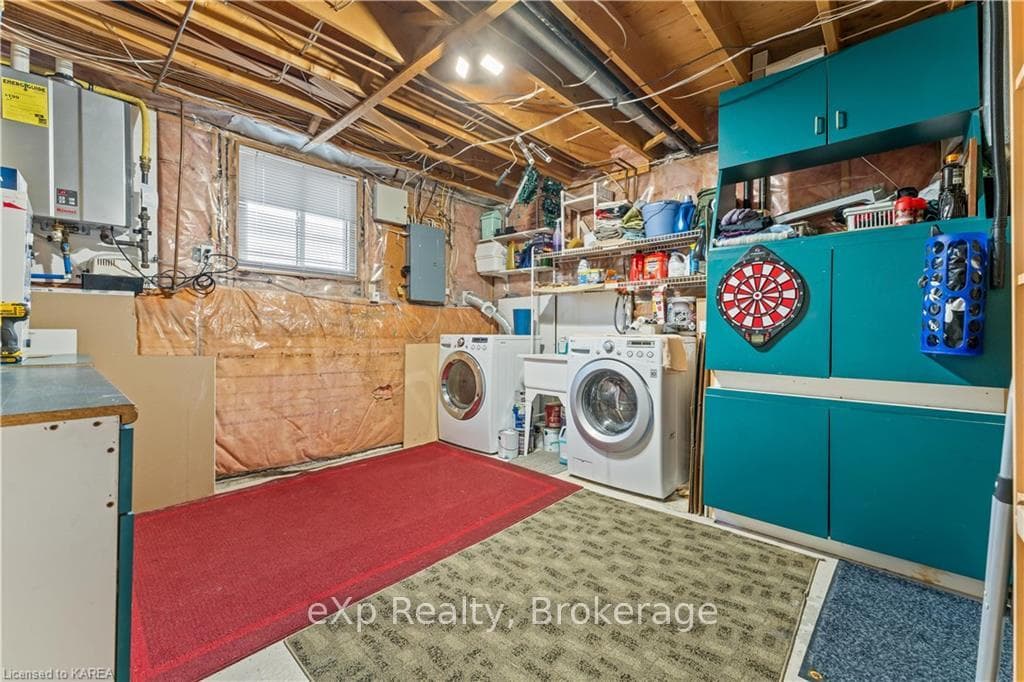 315 AMHERST Drive photo 18