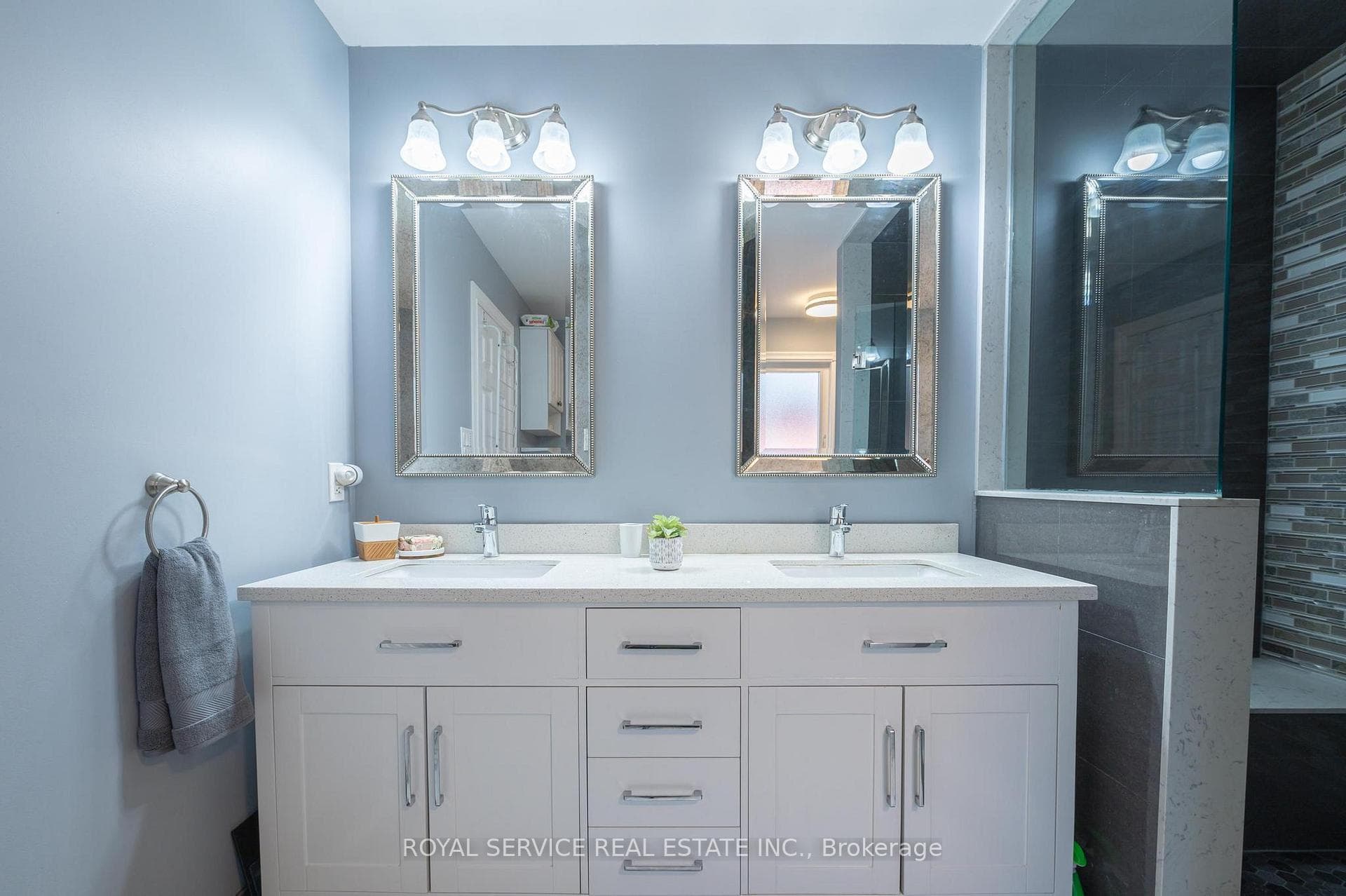 32 Clune Place photo 18