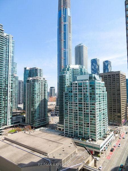 33 Harbour Square Unit 1013 photo 1
