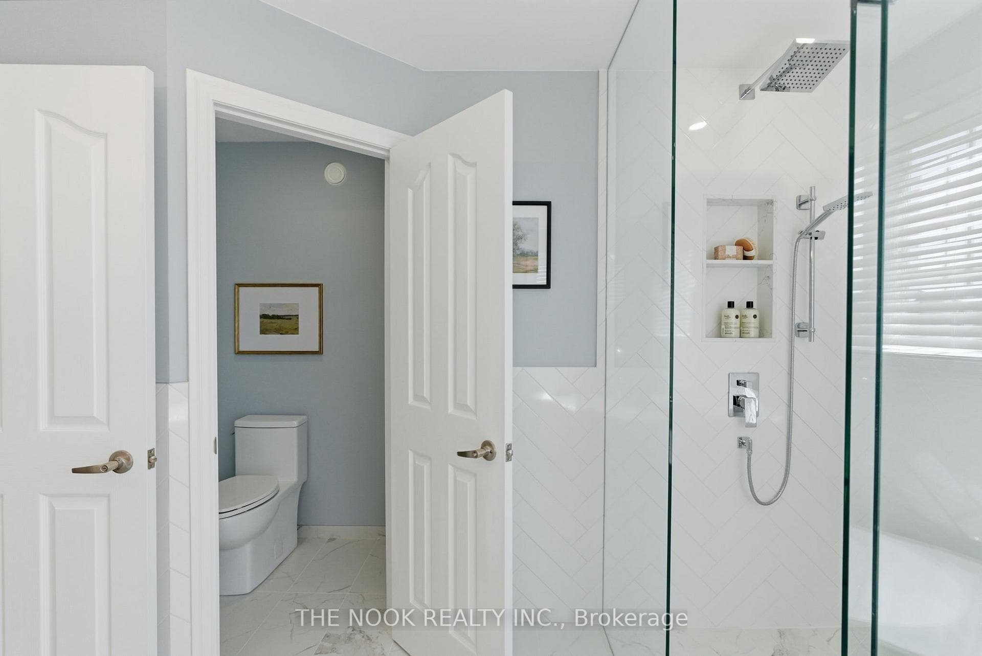 926 Red Deer Avenue photo 30