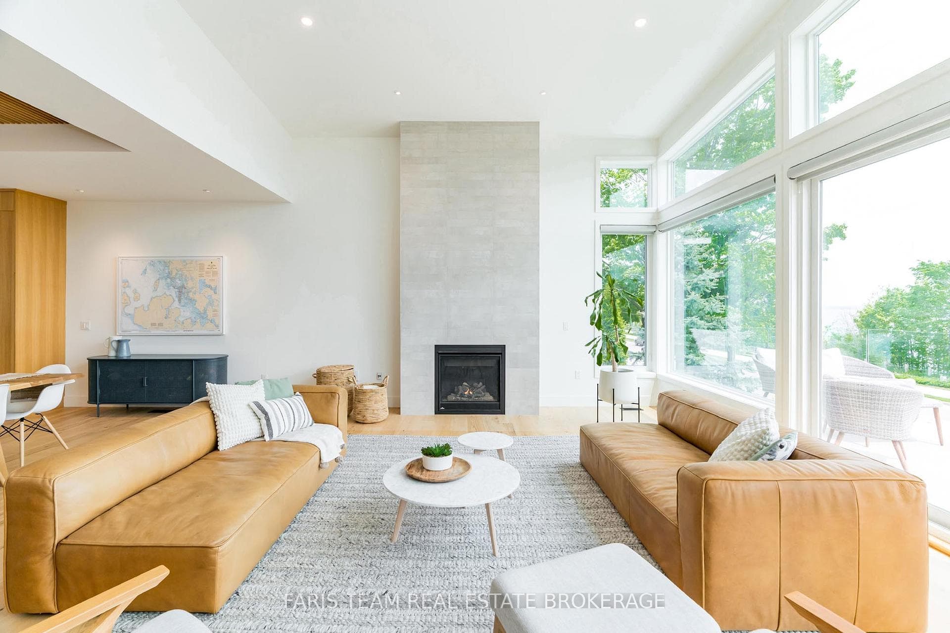 202 Kempenfelt Drive photo 15