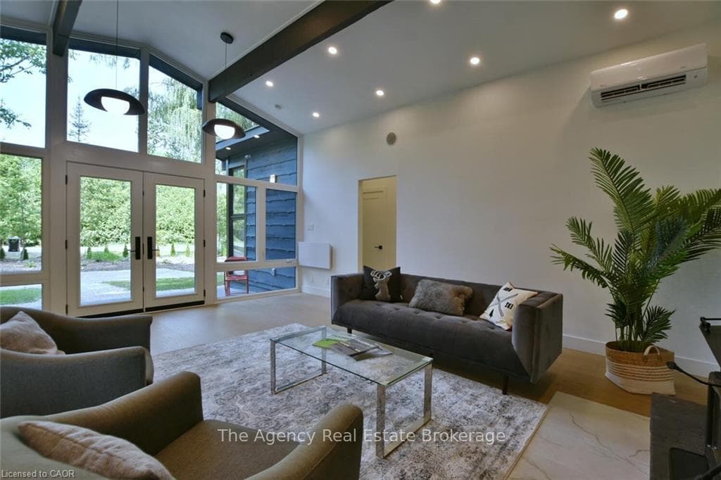 135 LONGPOINT Road photo 21