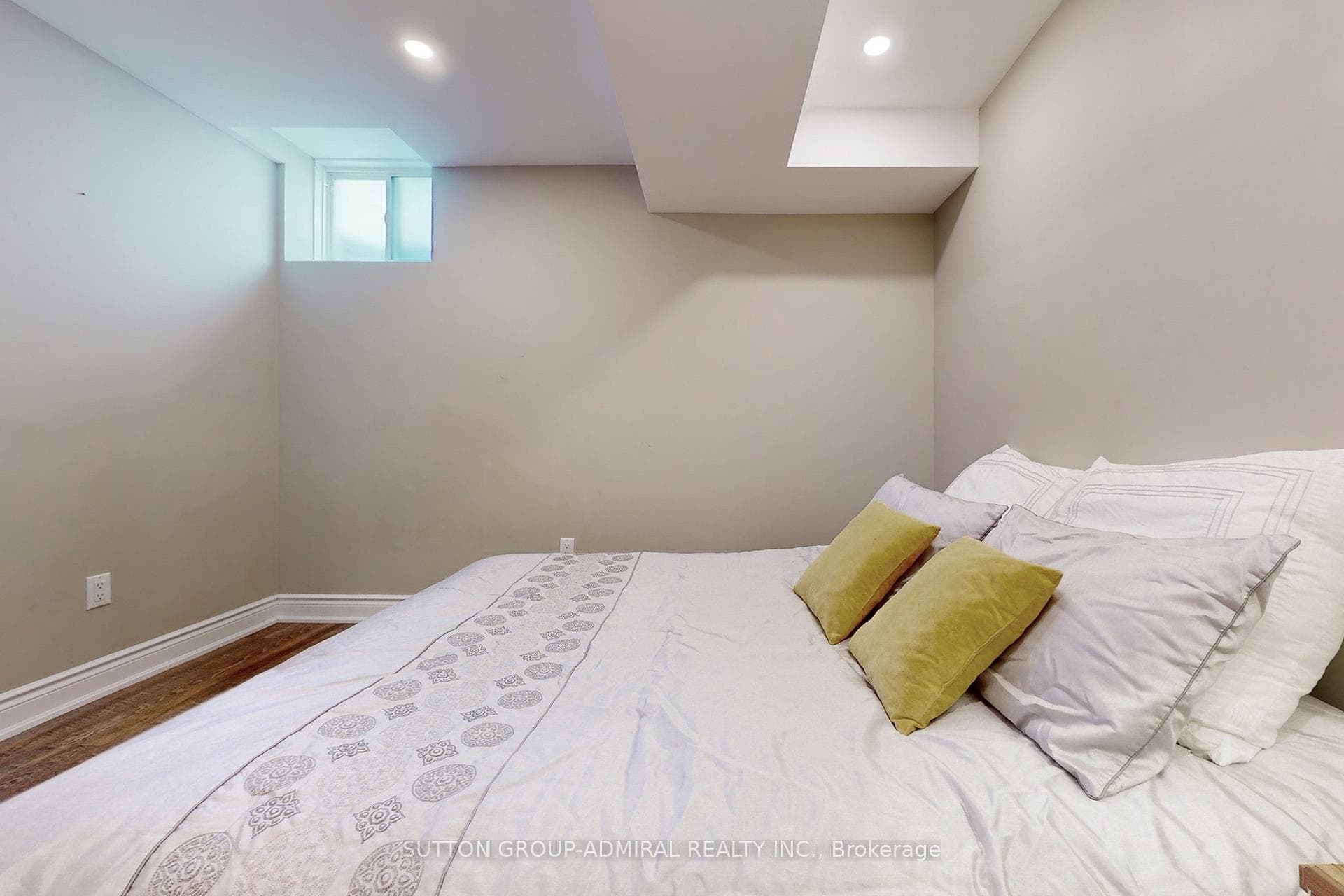 167 Emma Broadbent Court photo 33