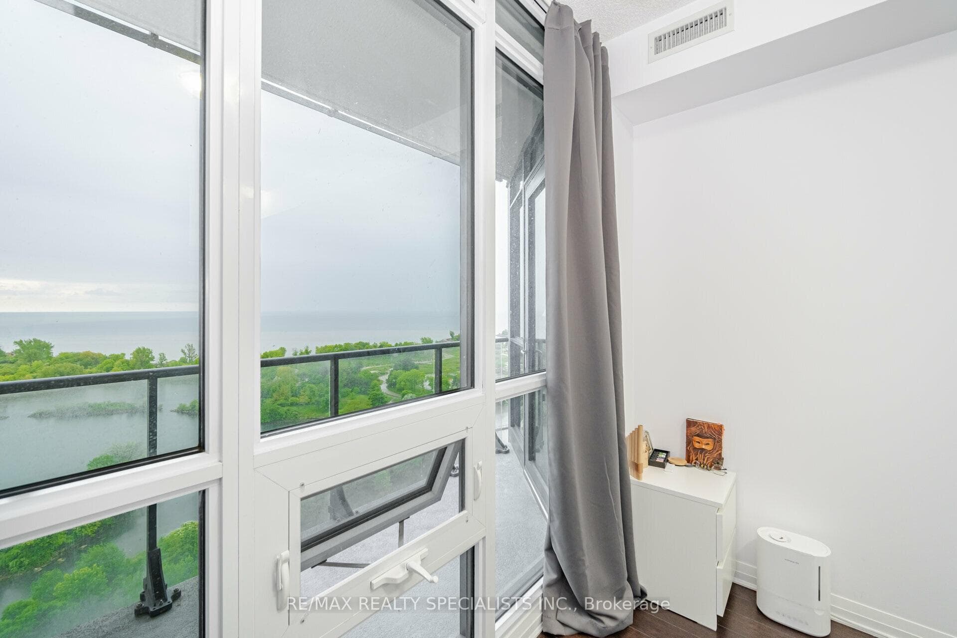 59 Annie Craig Drive Unit 1604 photo 16