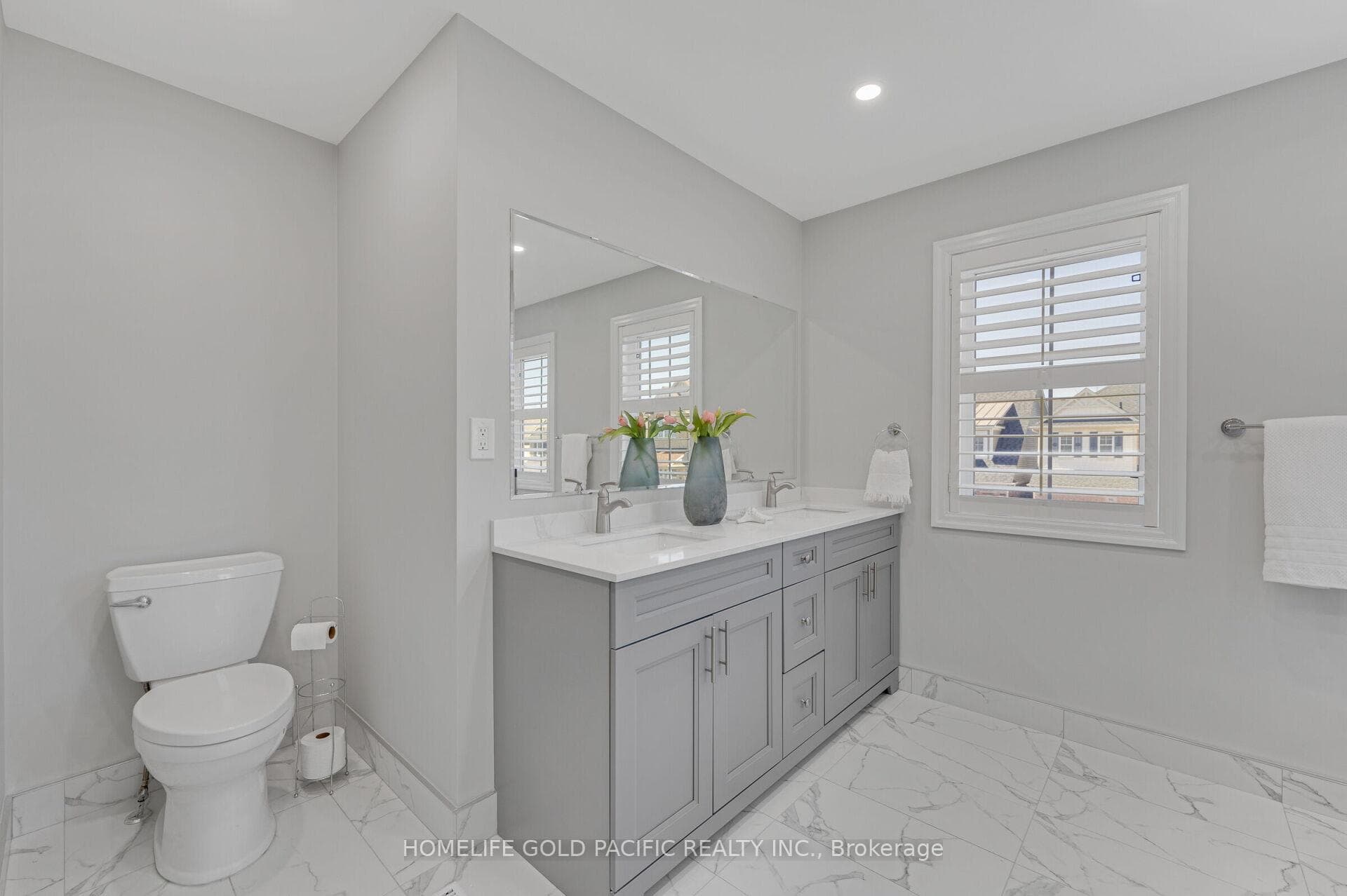 97 Montreal Circle photo 20