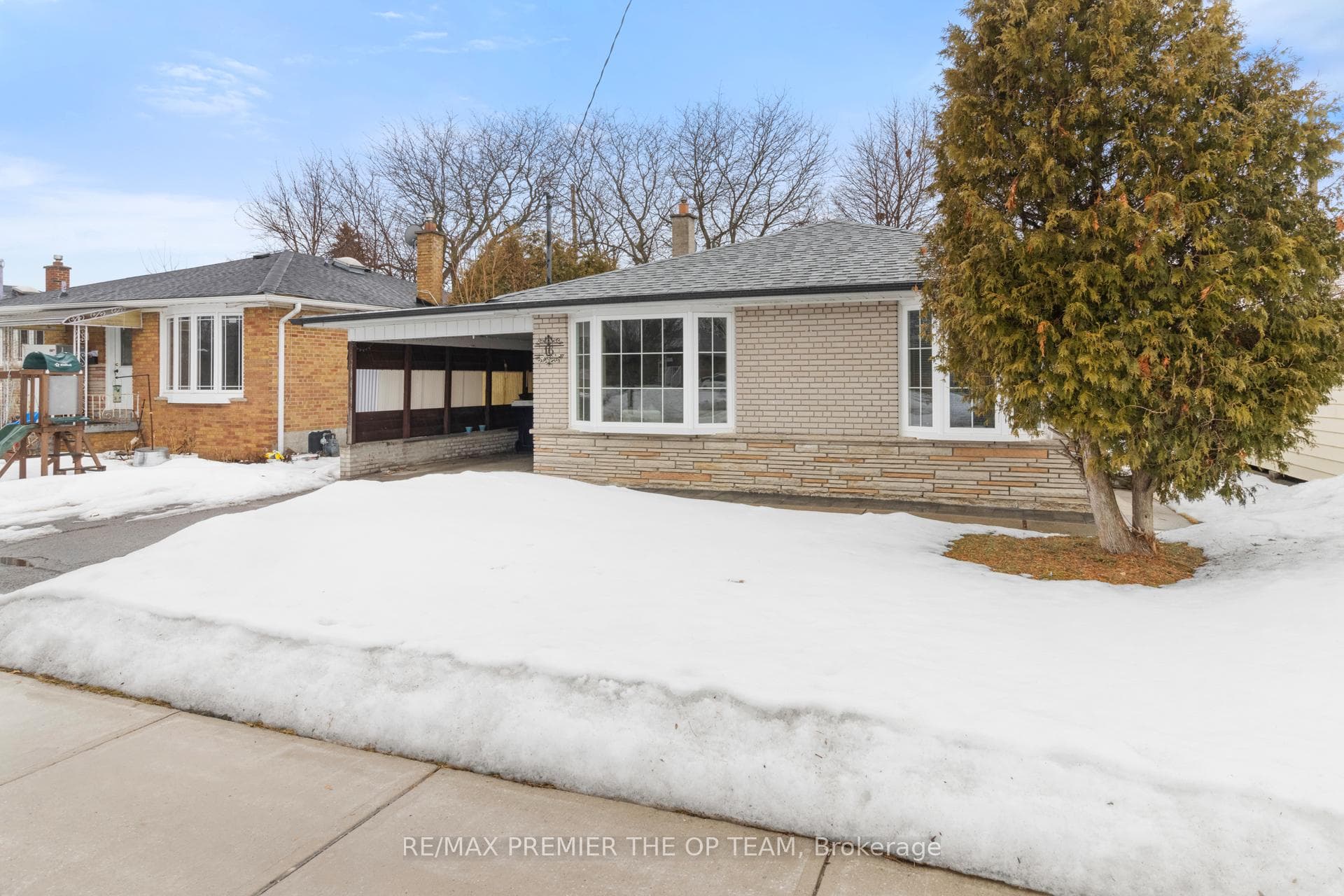 16 Brantwood Drive photo 4