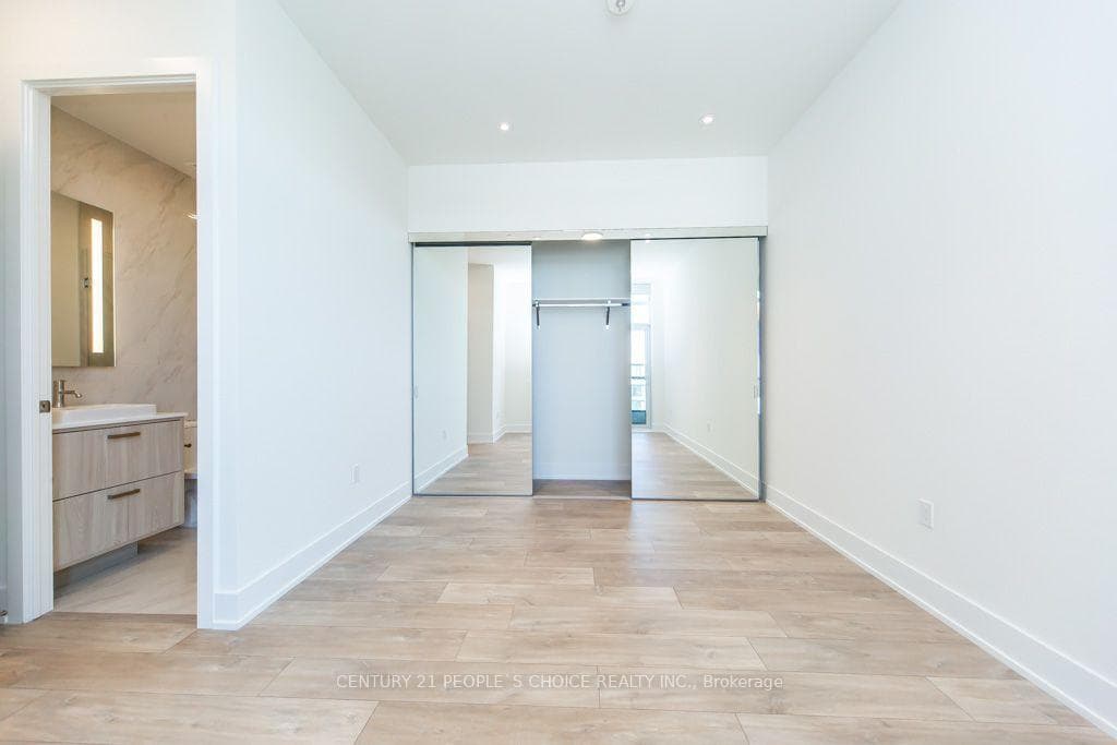 858 Dupont Street Unit PH32 photo 33