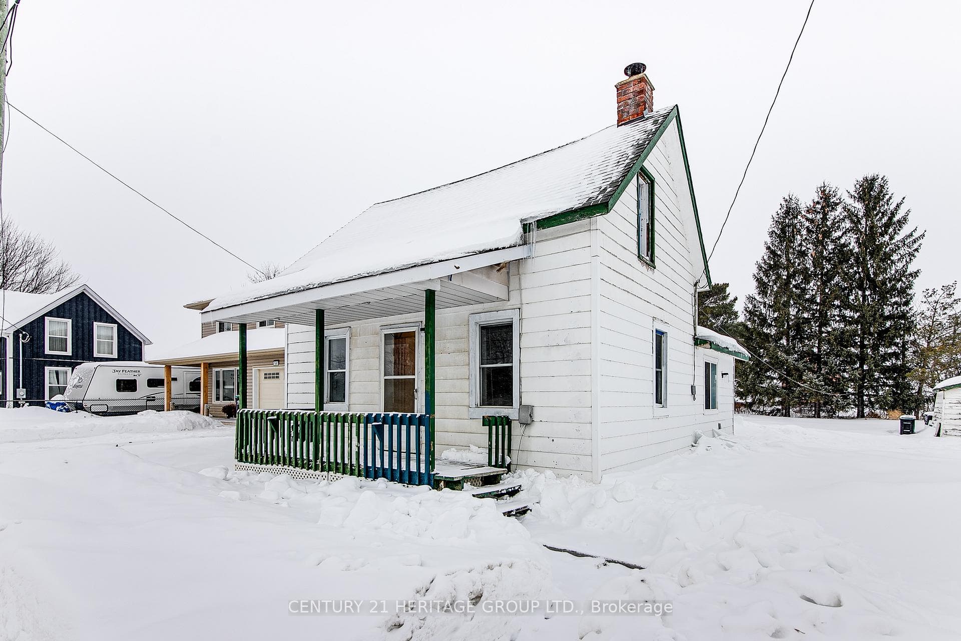 144 Queen Street photo 1