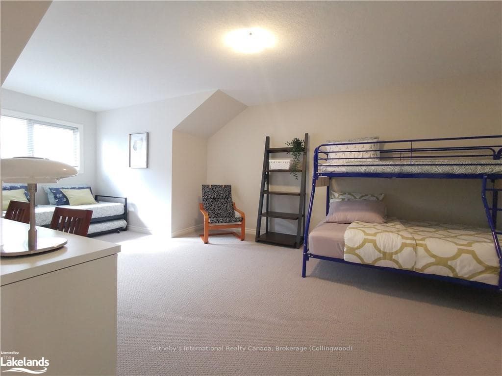 4 SPOONER Crescent photo 5
