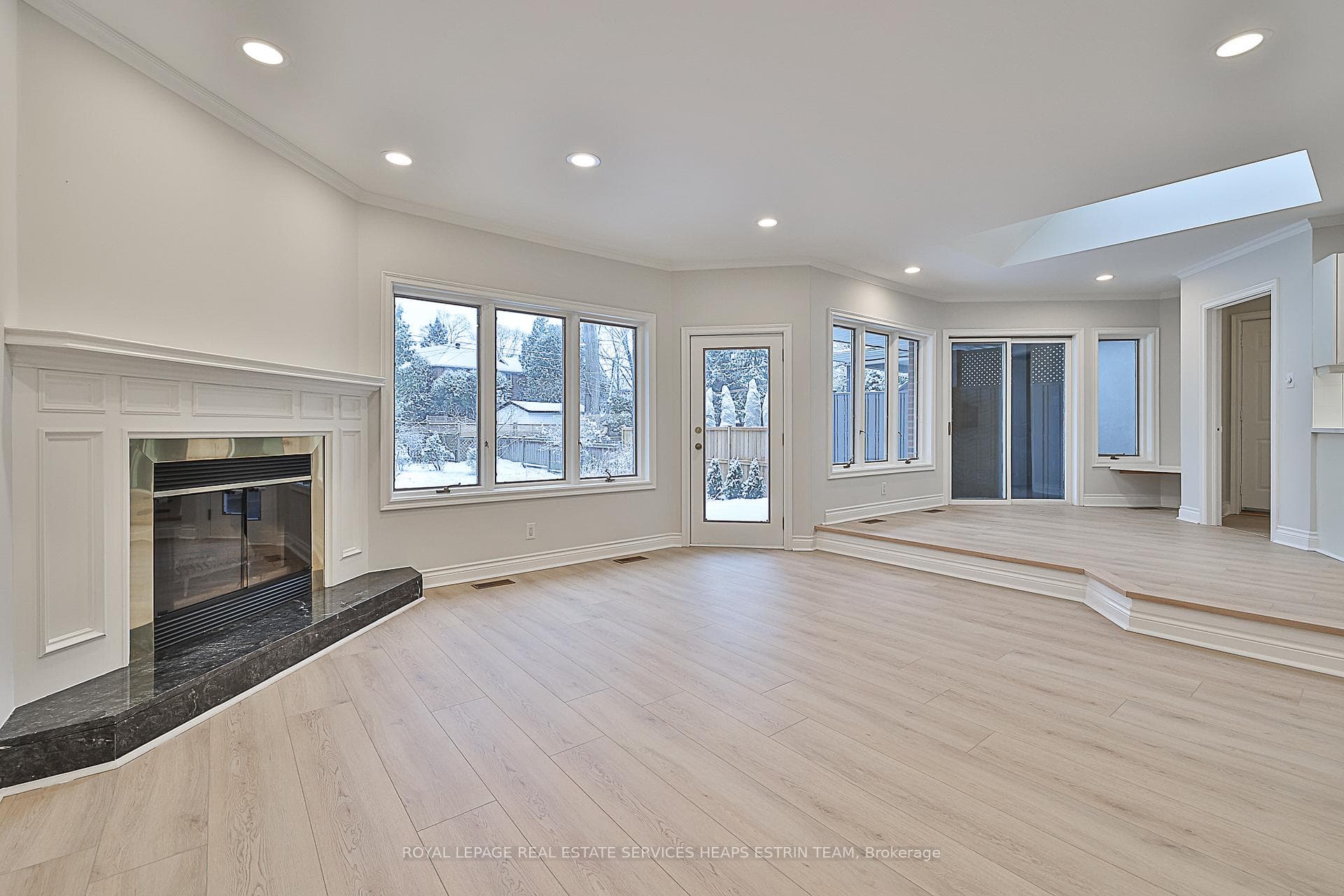27 Southlea Avenue photo 9