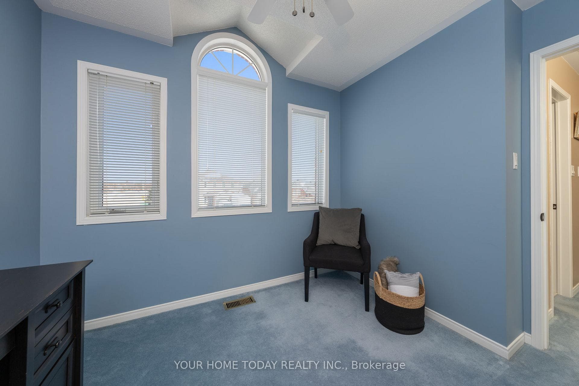 55 Harley Avenue photo 25