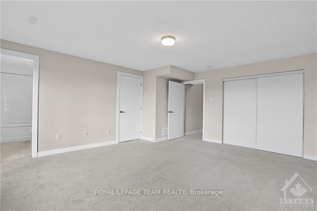 120 BEEBALM Crescent photo 24
