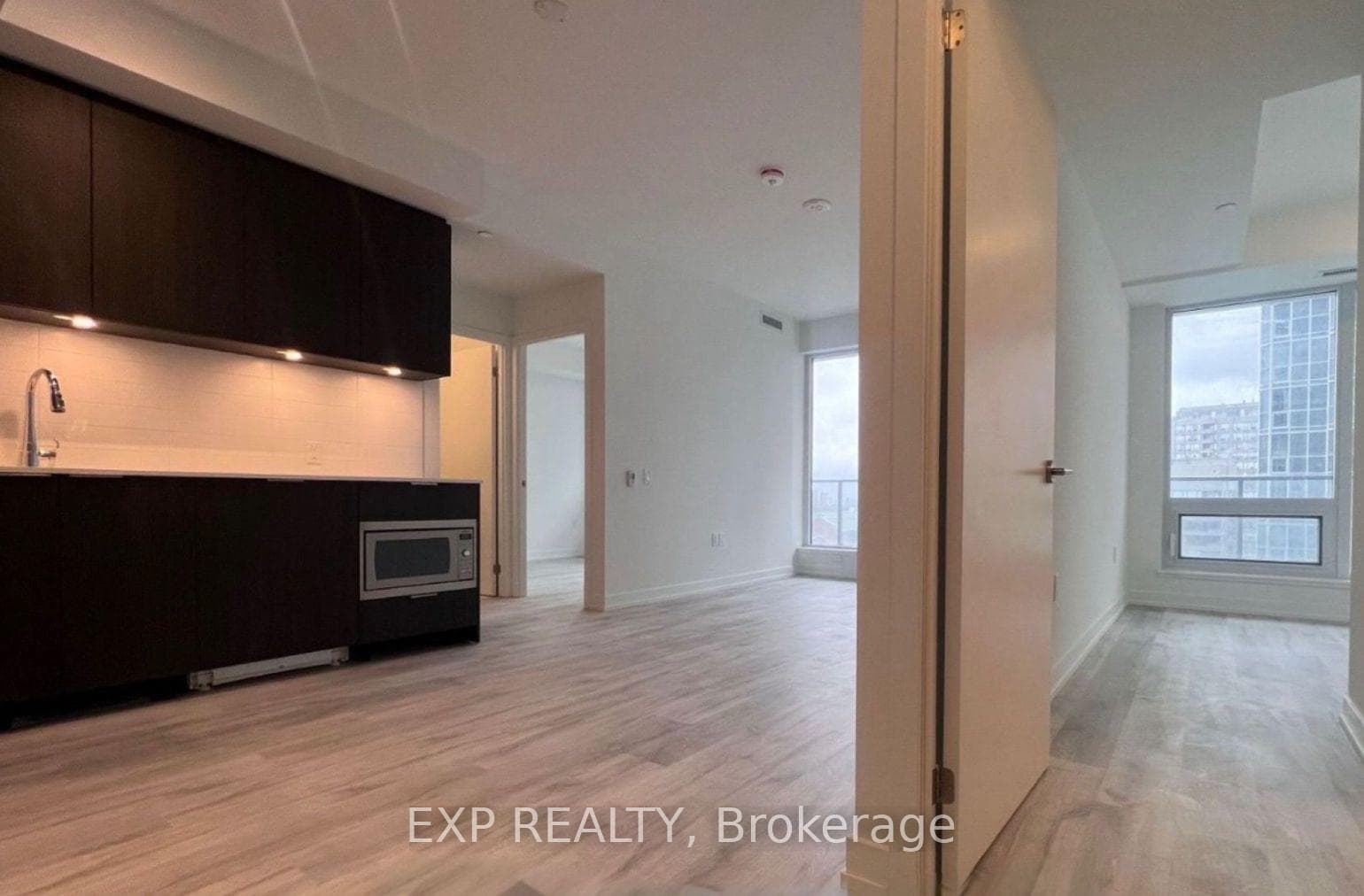 8 Olympic Garden Drive Unit 1605 photo 6