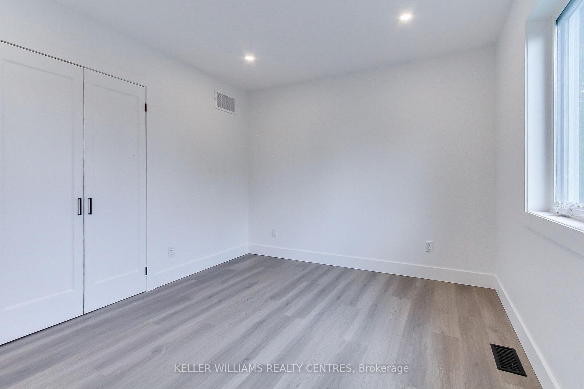 353 Pasadena Drive photo 33