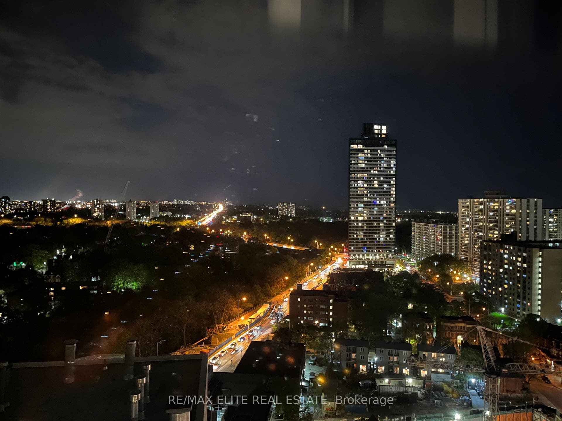 395 Bloor Street Unit 1811 photo 12