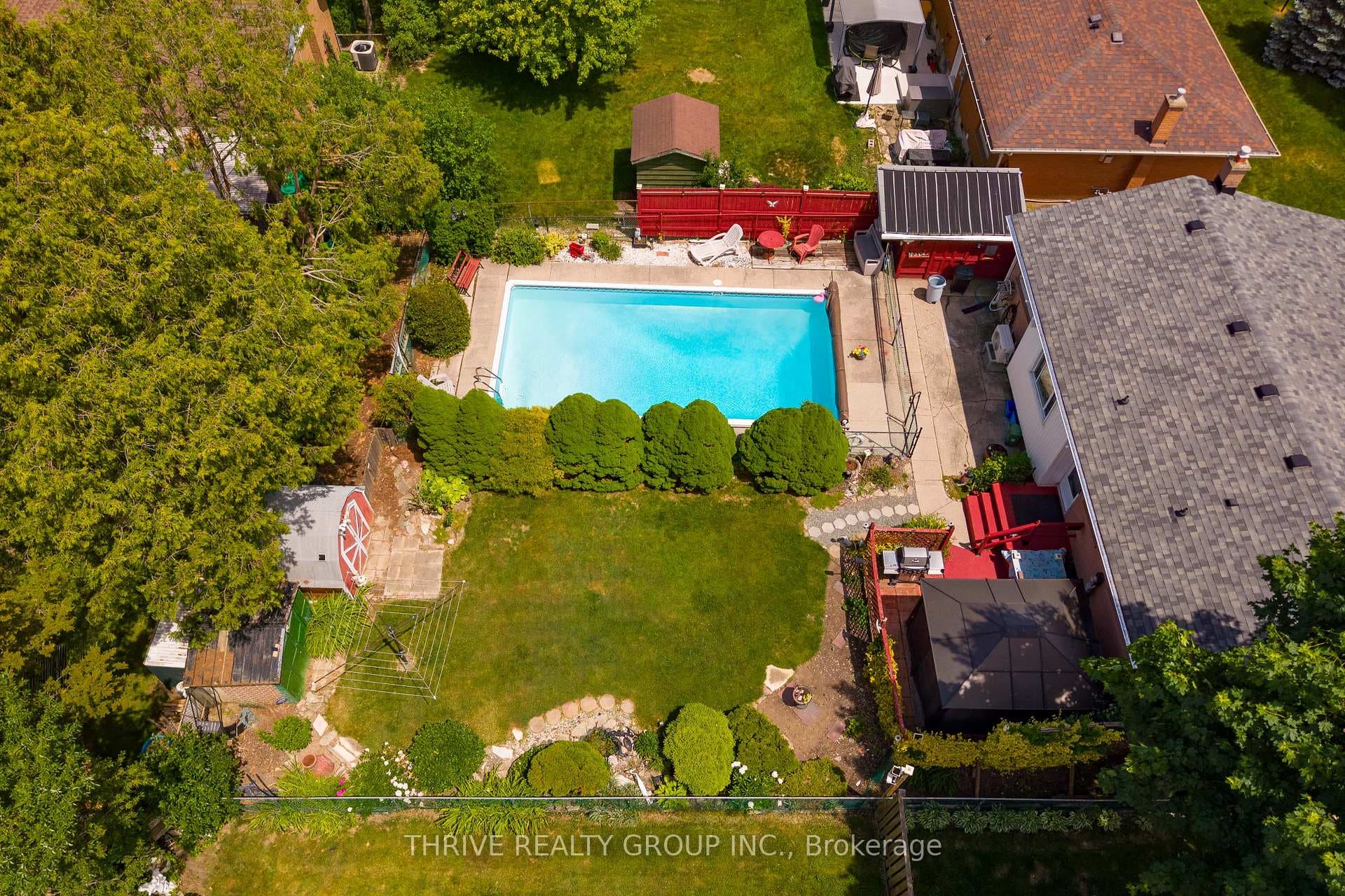 6 Southwood Crescent photo 2