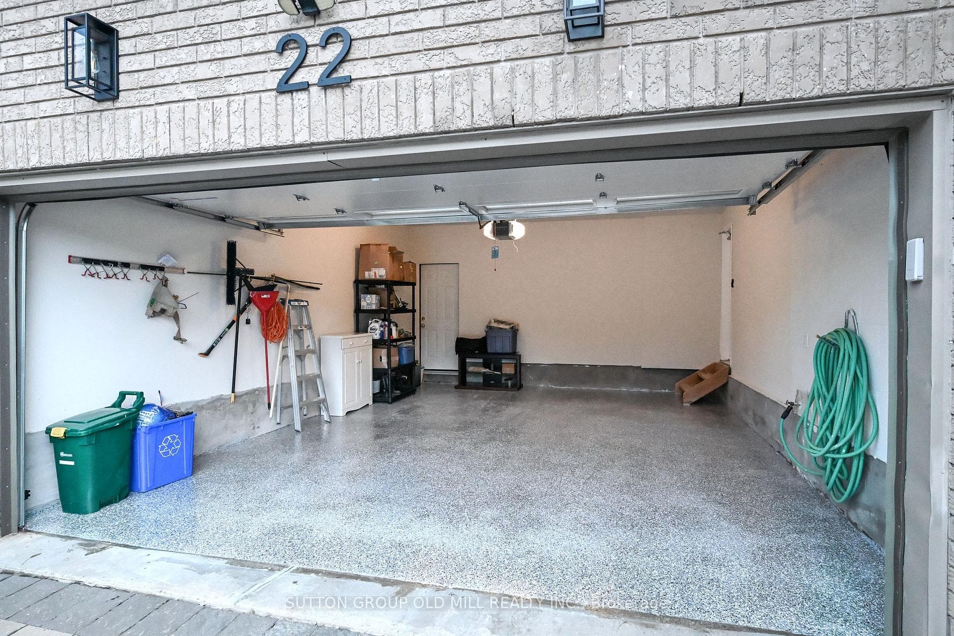 22 Nichols Boulevard photo 32