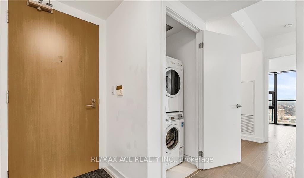 11 Wellesley Street Unit 6002 photo 31