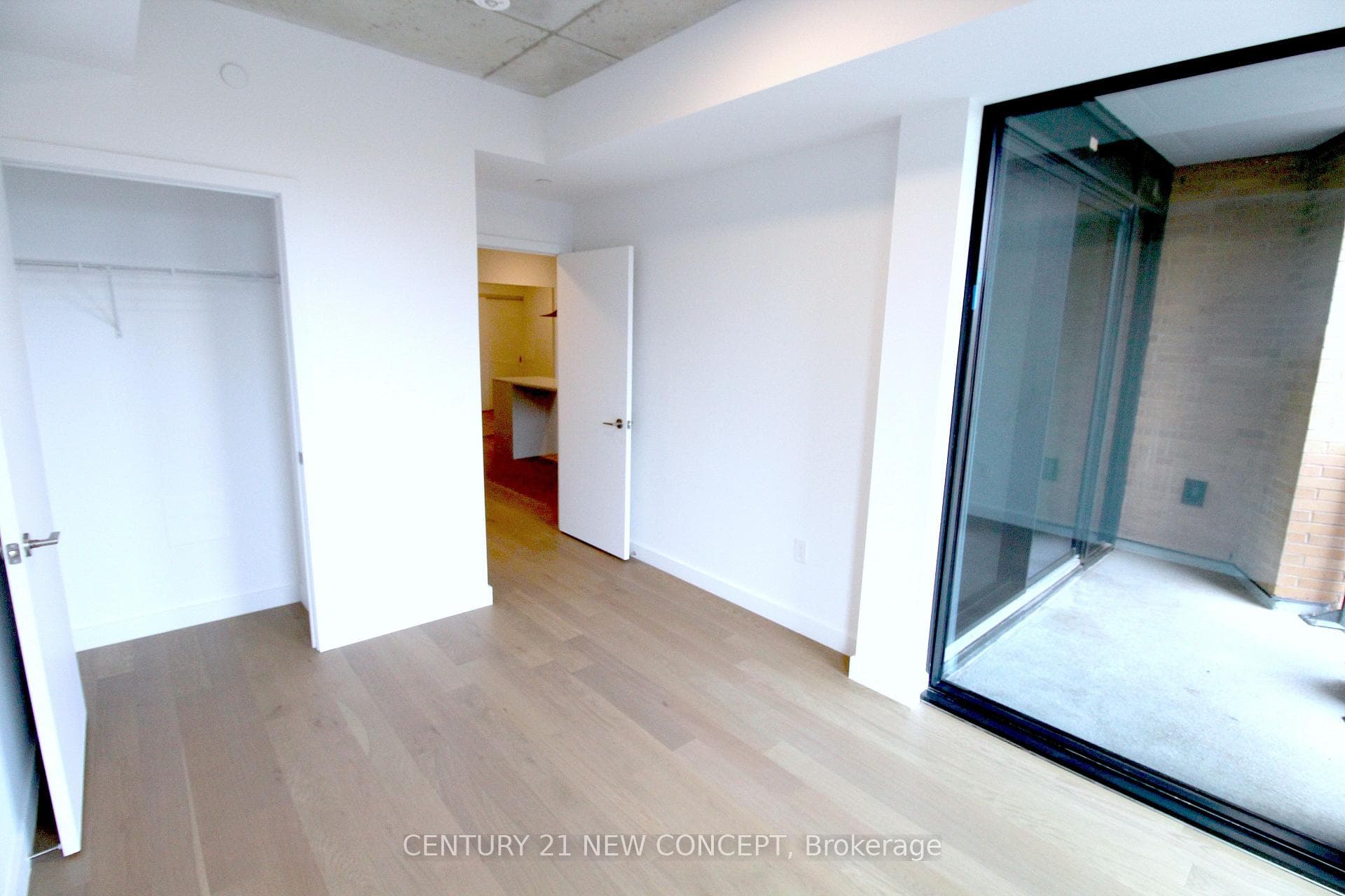 1720 Bayview Avenue Unit 324 photo 5