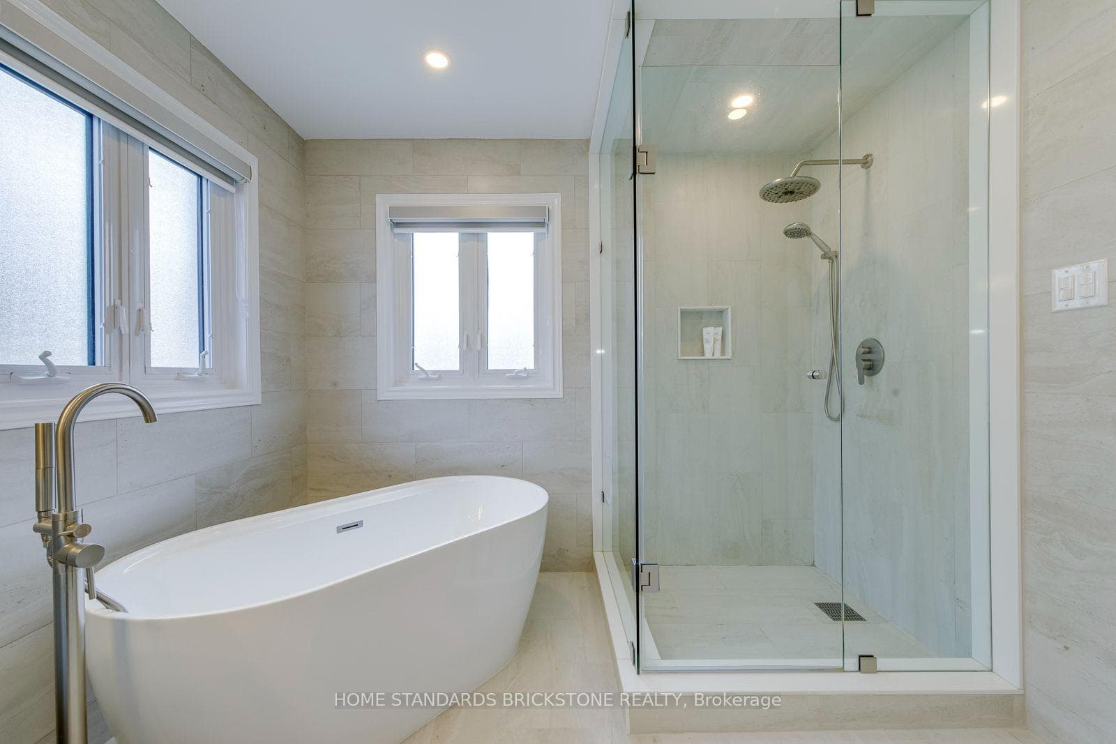 15 Samuel Crescent photo 23