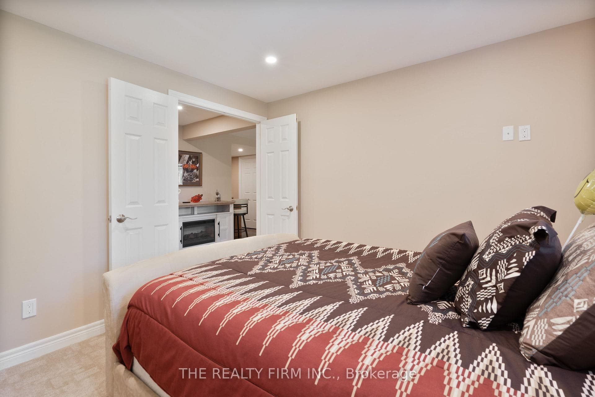 448 Commissioners Road Unit 11 photo 28