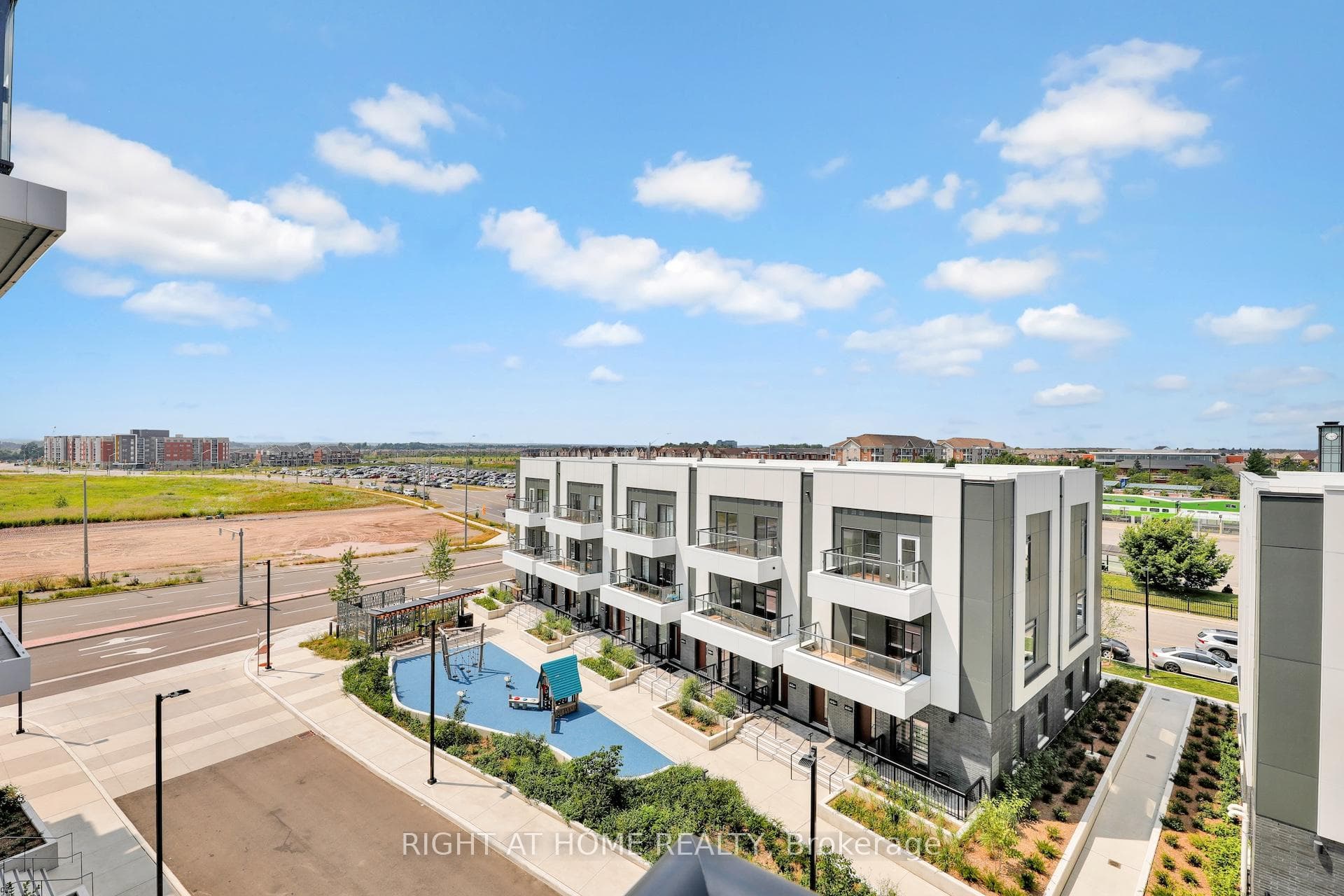 10 LAGERFELD Drive Unit 401 photo 36