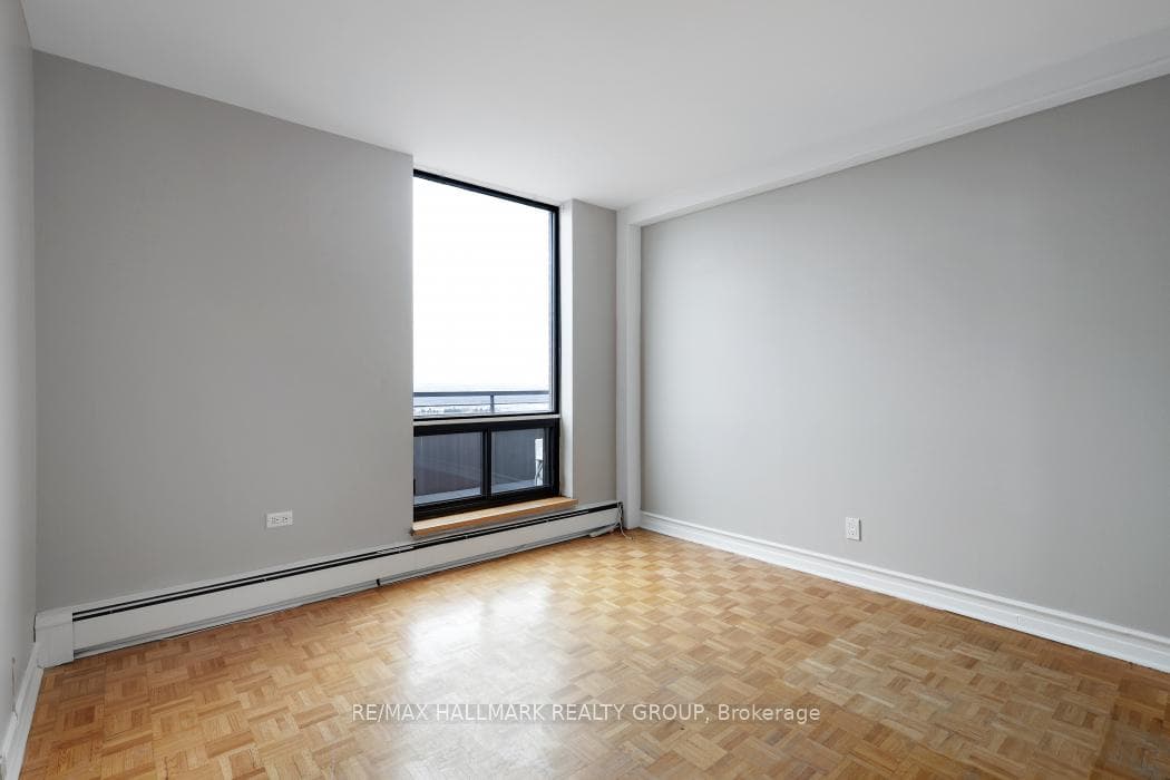 515 St Laurent Boulevard Unit 2509/10 photo 33