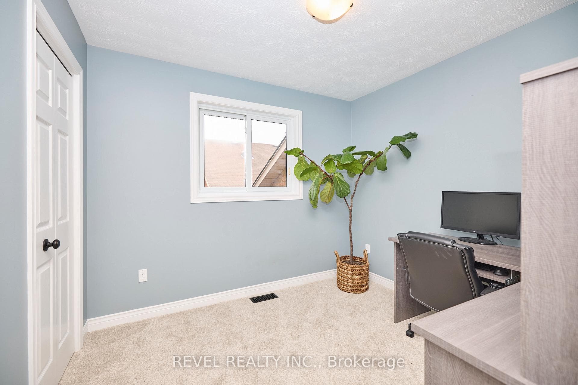 313 Beckett Crescent photo 22
