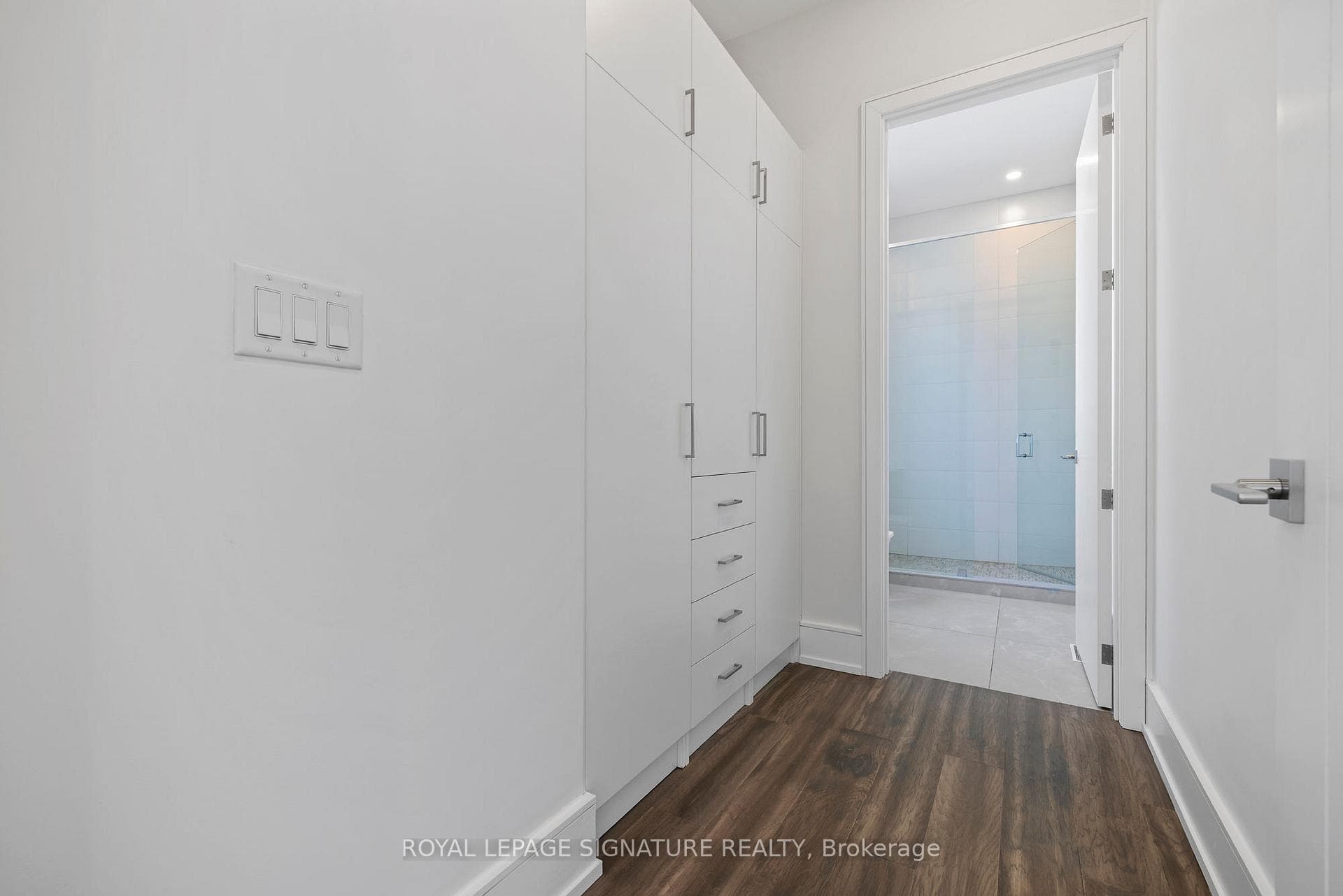 290 North Shore Boulevard photo 23