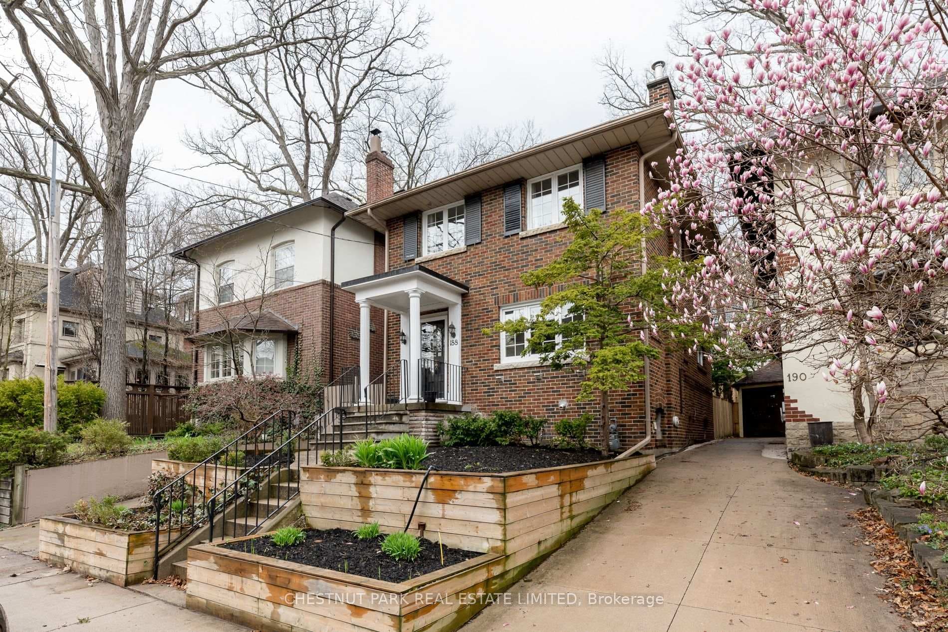 188 Hudson Drive photo 3