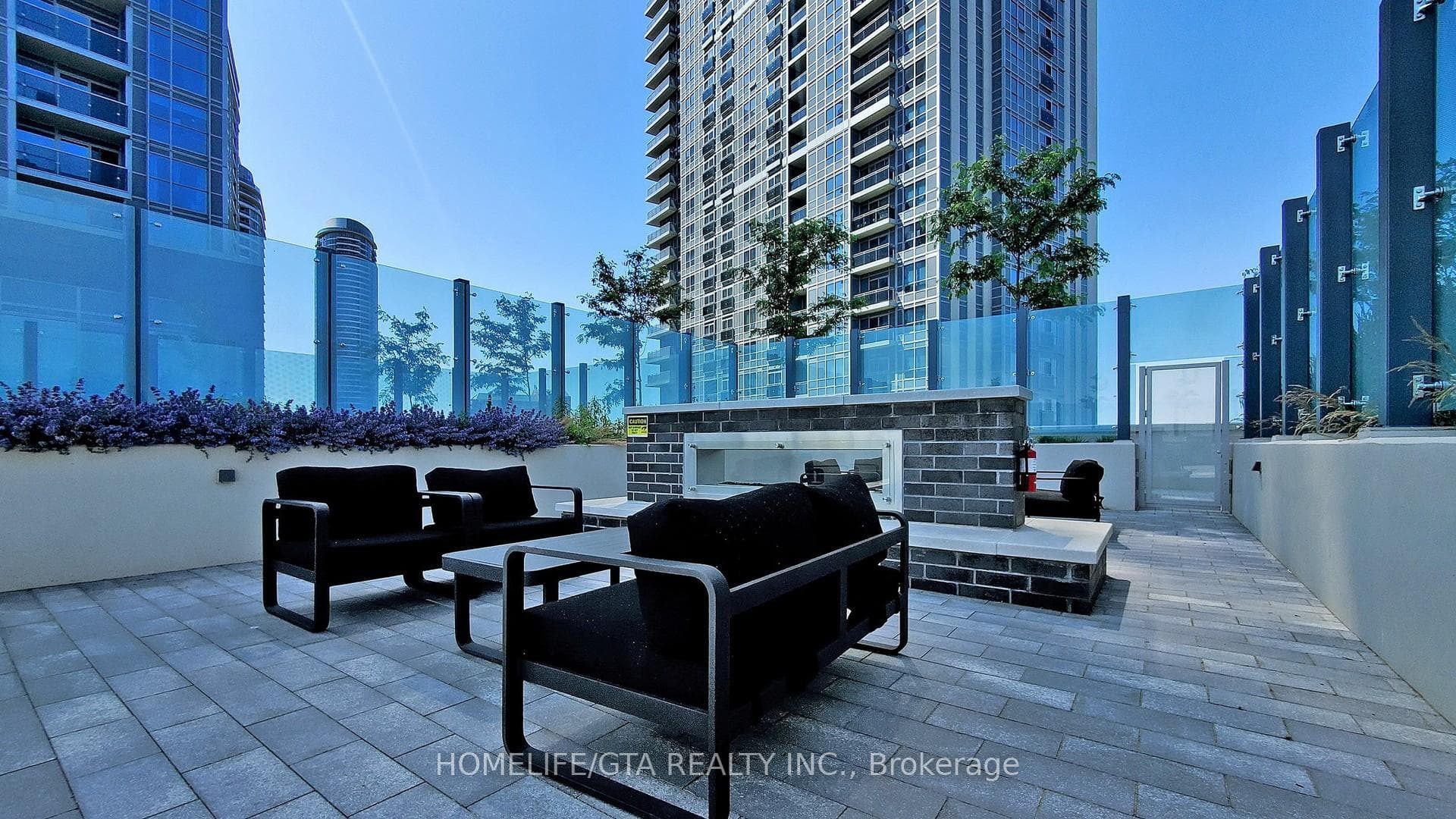 225 Village Green Square Unit 2404 photo 17