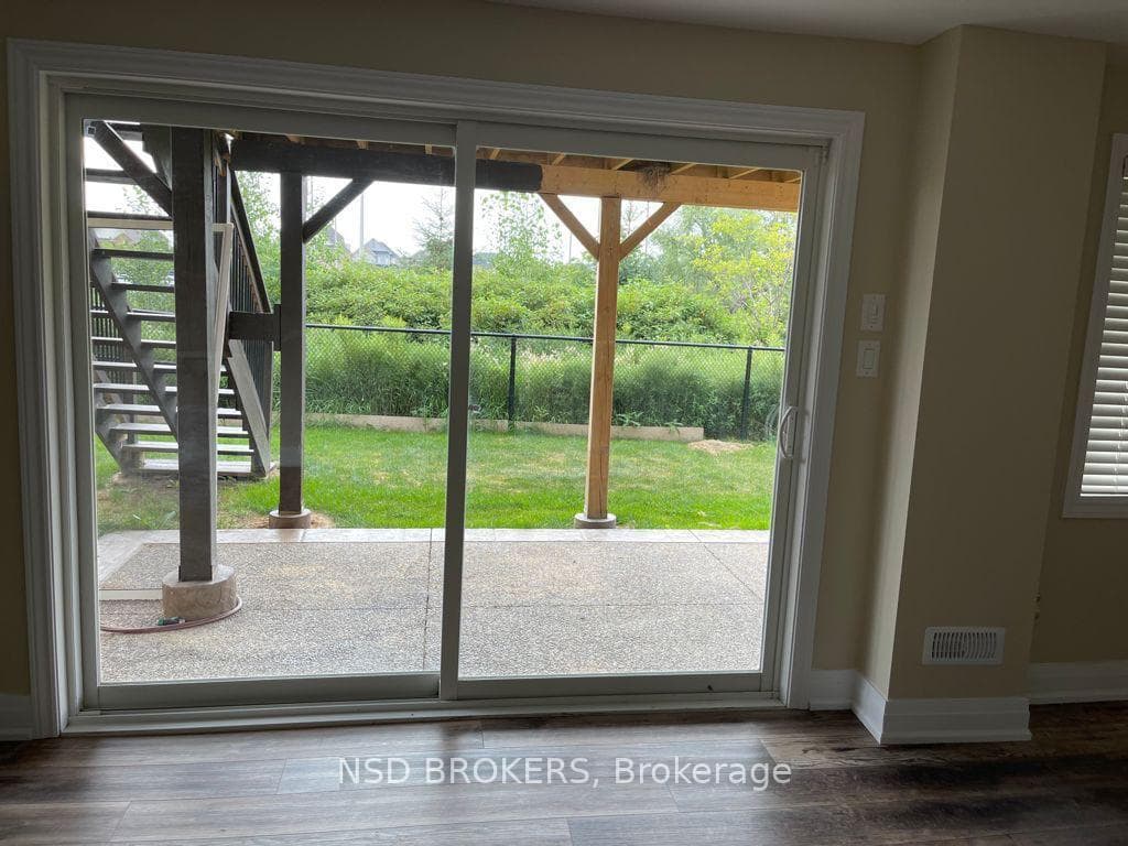 24 Sandino Crescent photo 3