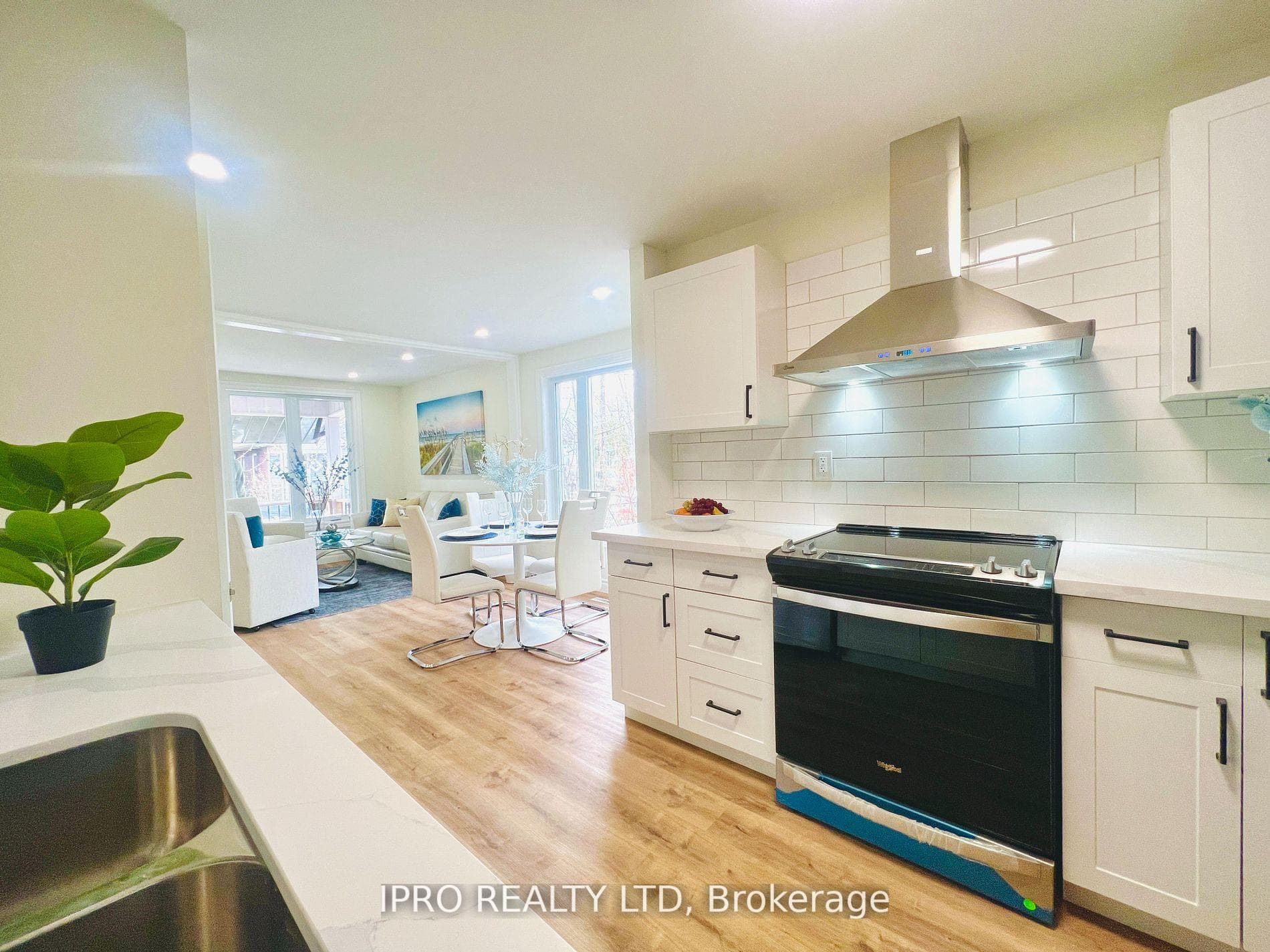 203 Beach Road photo 2