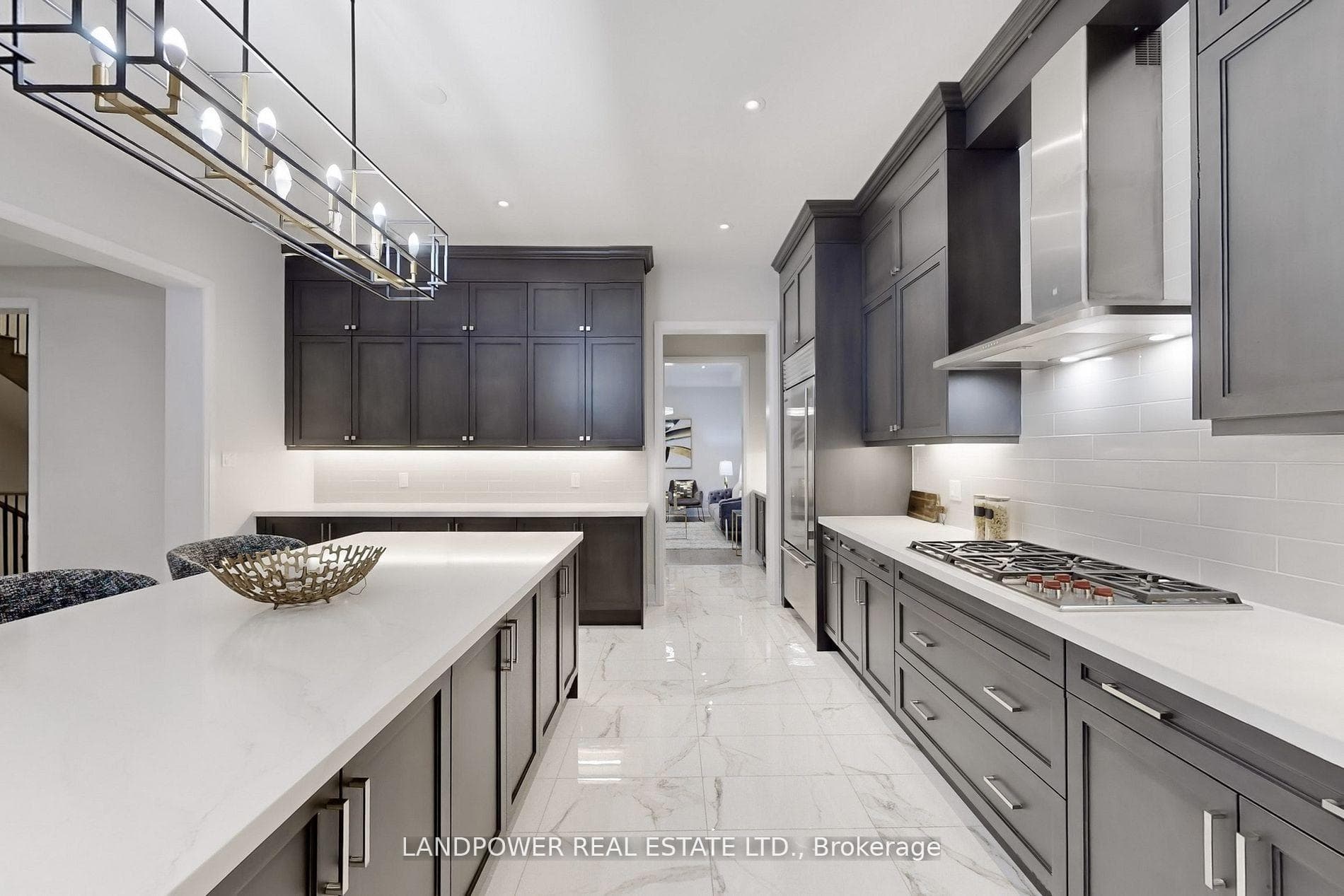 52 Klees Crescent photo 10