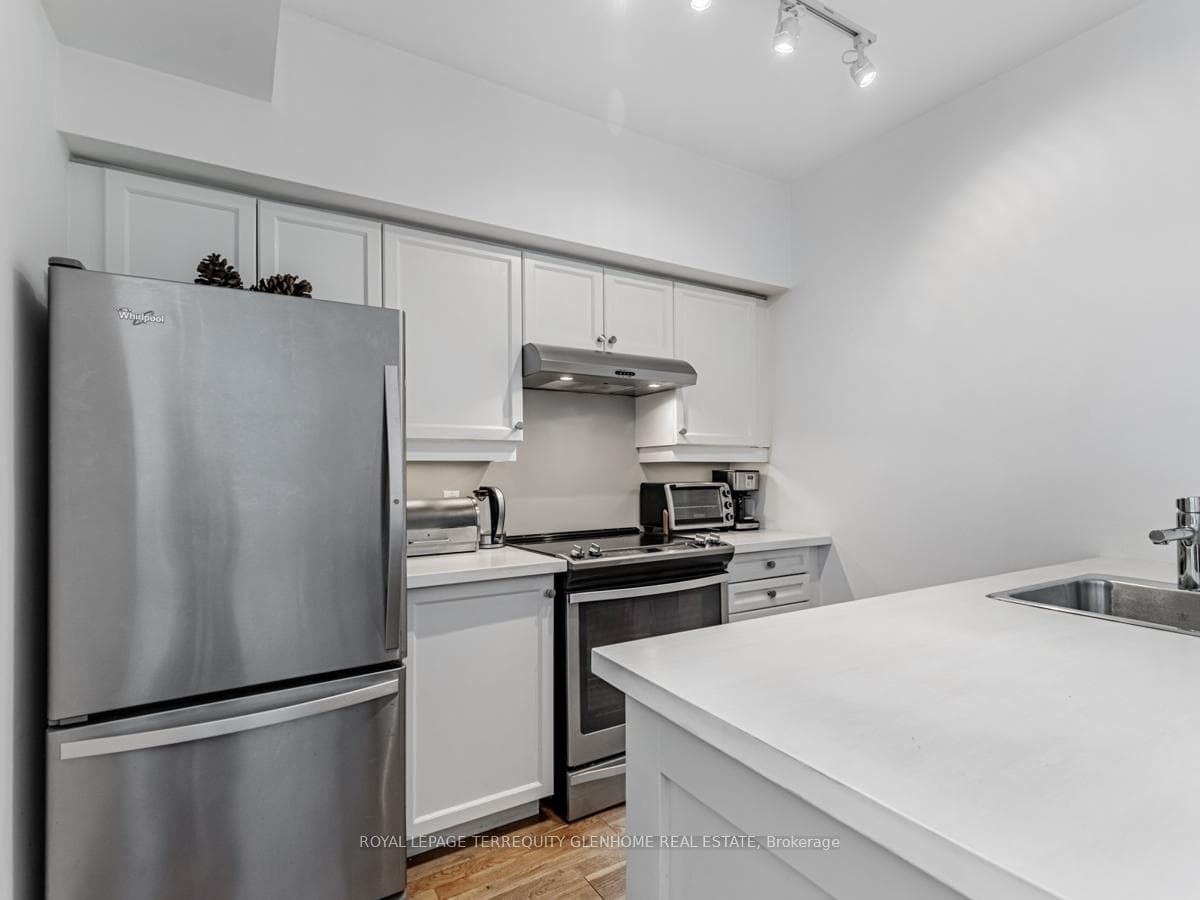 45 Shaftesbury Avenue photo 1