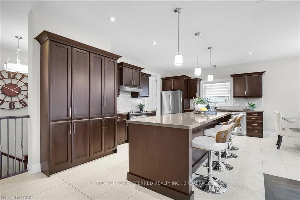 1533 JIM ALLEN Way Unit 6 photo 11