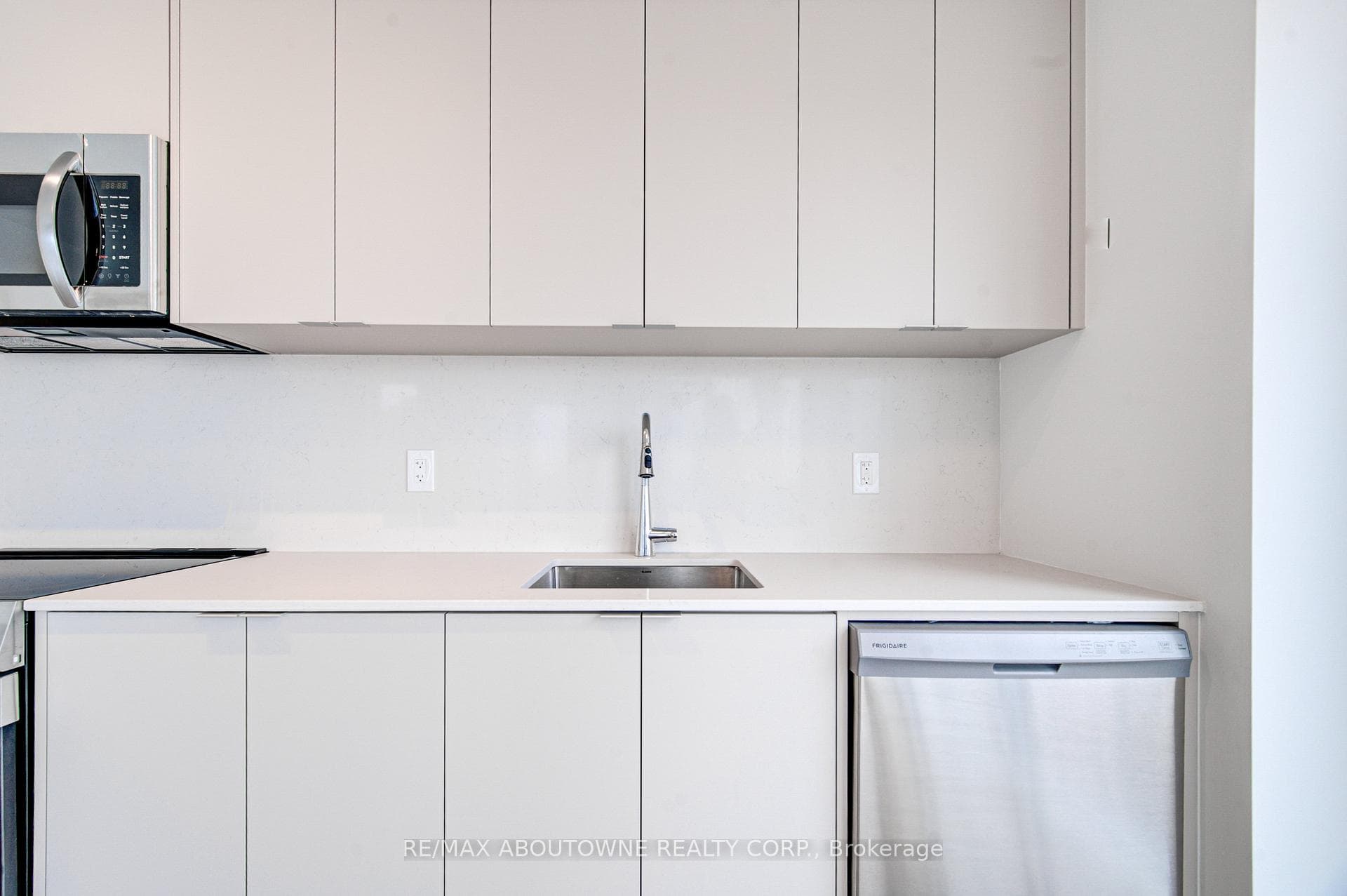 2088 James Street Unit 1205 photo 6