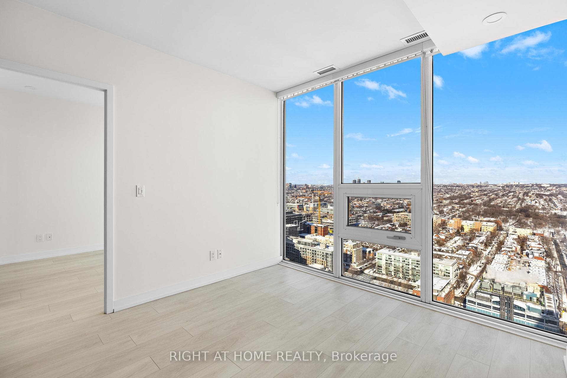 19 Western Battery Road Unit PH18 photo 12