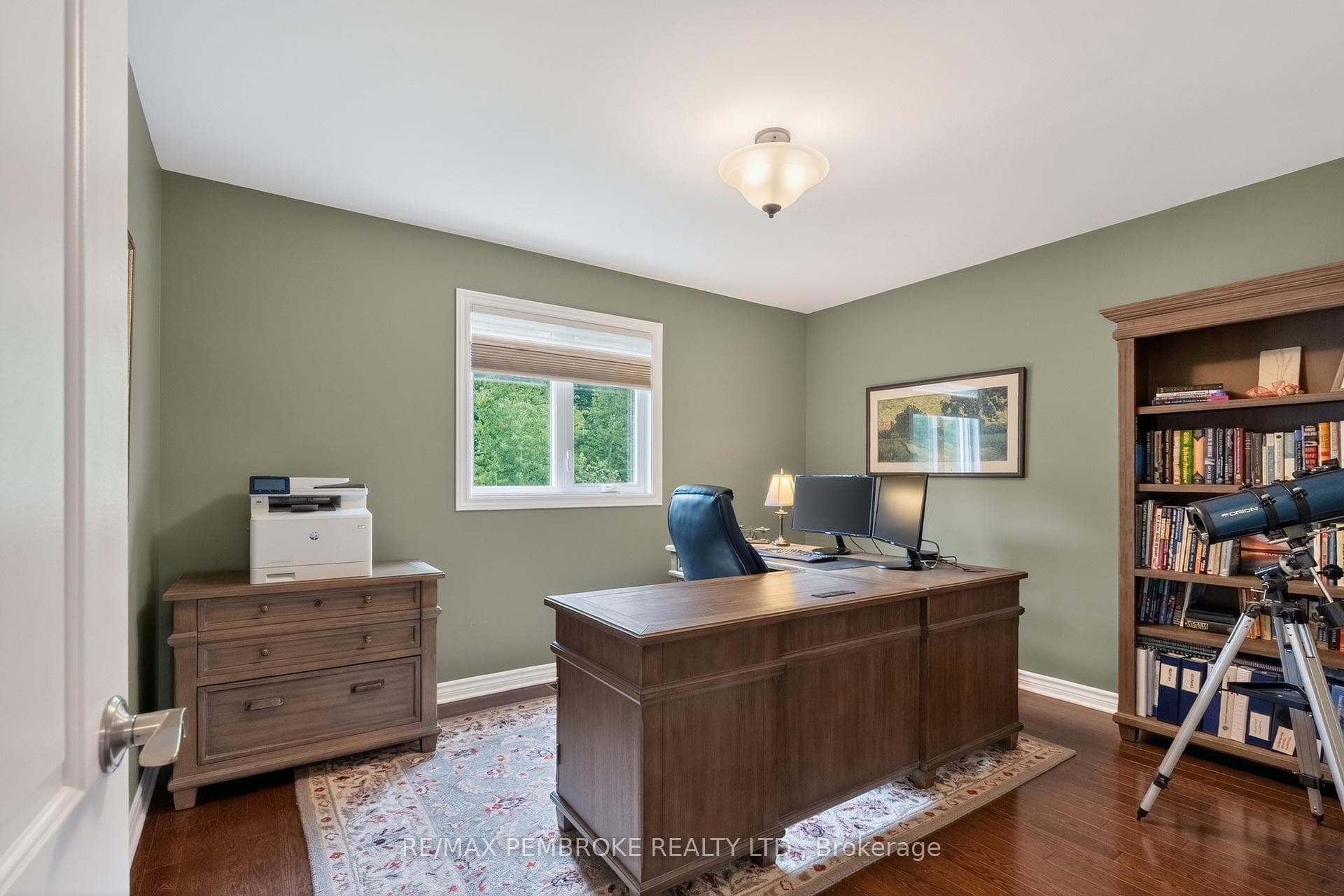 61 Oak Avenue photo 26